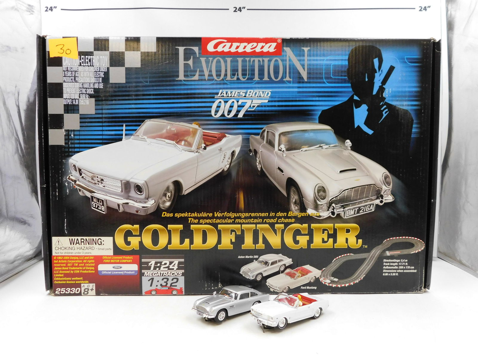 Carrera Evolution James Bond 007 Goldfinger 1:32 Scale Slot Car Set (1 of 9)