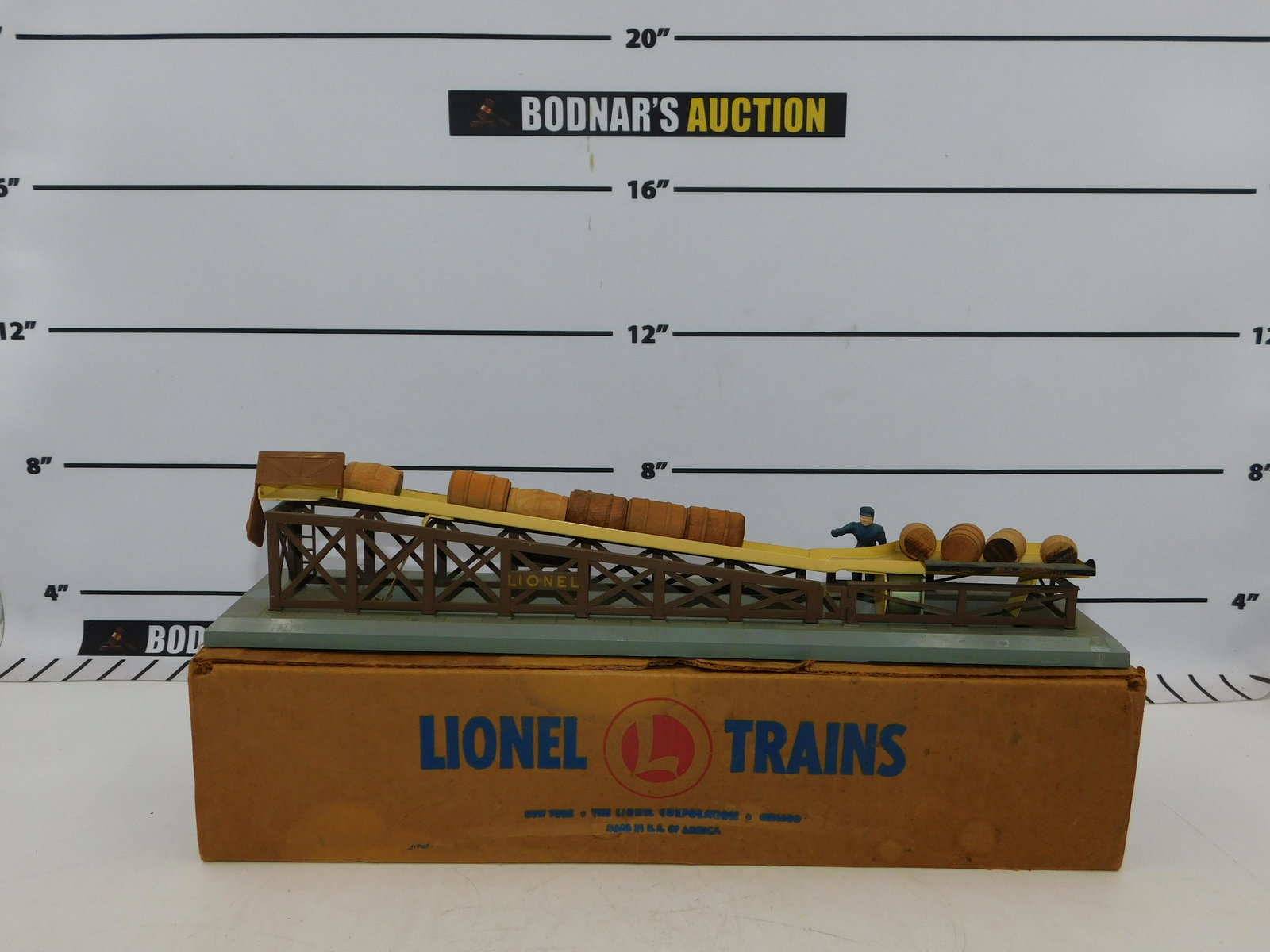 Lionel Barrel Loader #362 in Box (1 of 8)