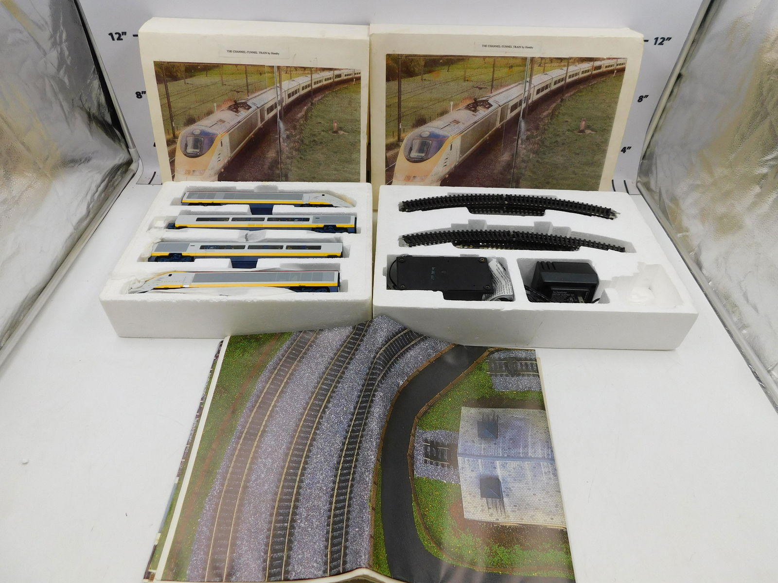 Hornby HO Scale Eurostar Electric Train Set (1 of 9)
