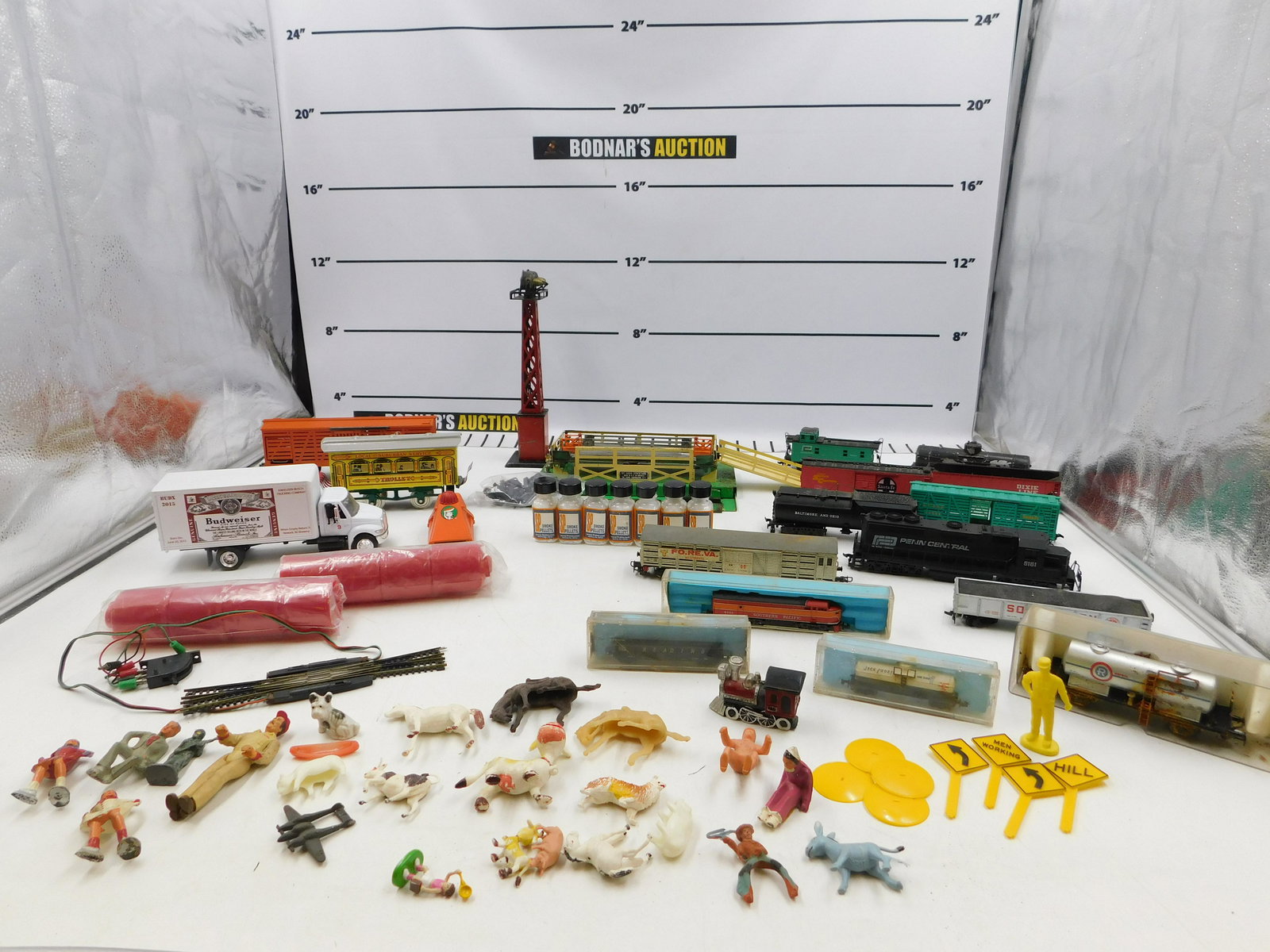 Mixed Lot with Multiple Scales Trains and Accessories (1 of 14)