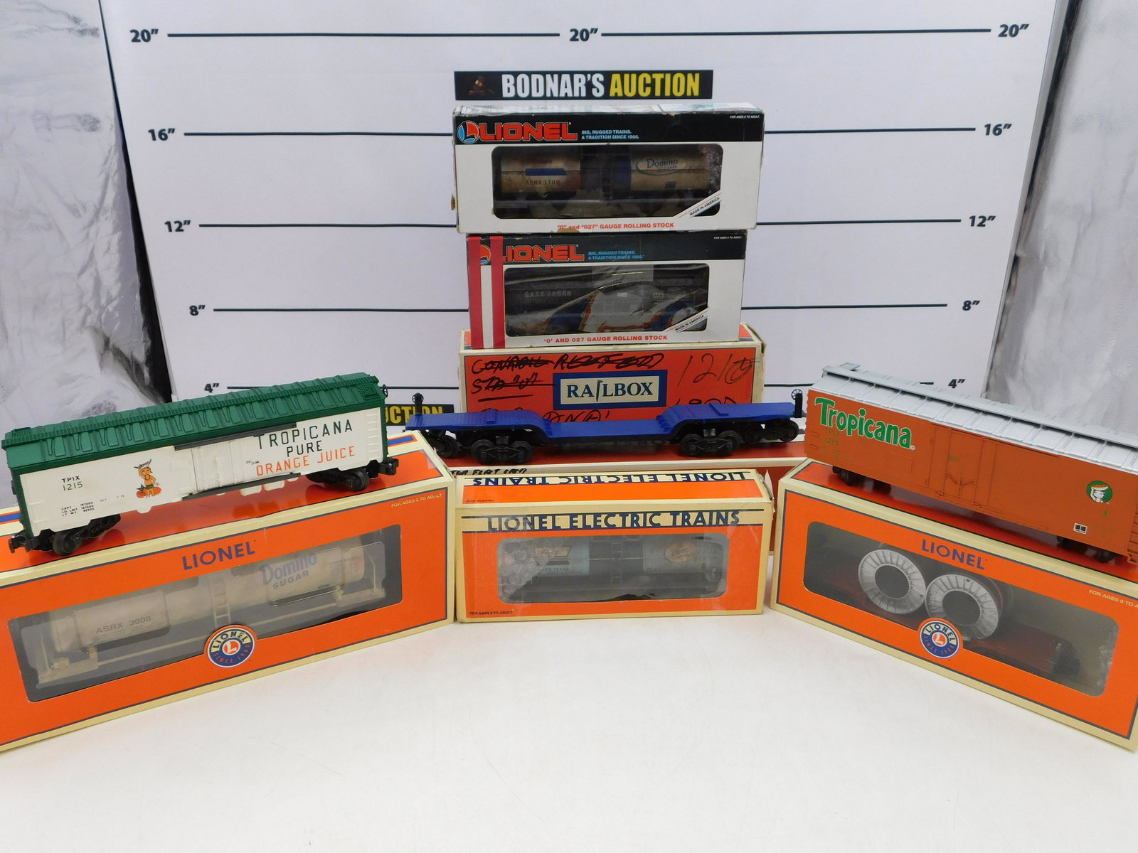 Lot of 8 Customized Lionel O Gauge Rolling Stock (1 of 14)
