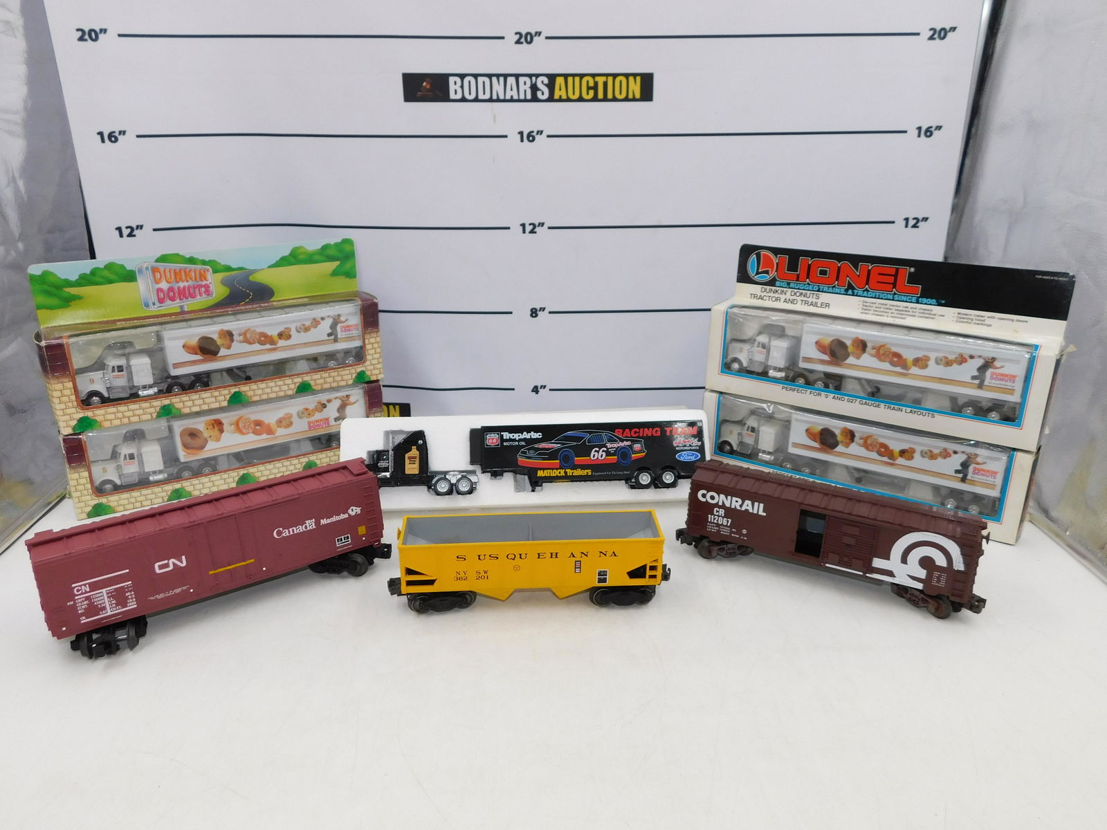 Mixed Lot of Rolling Stock and Tractor Trailers (1 of 10)