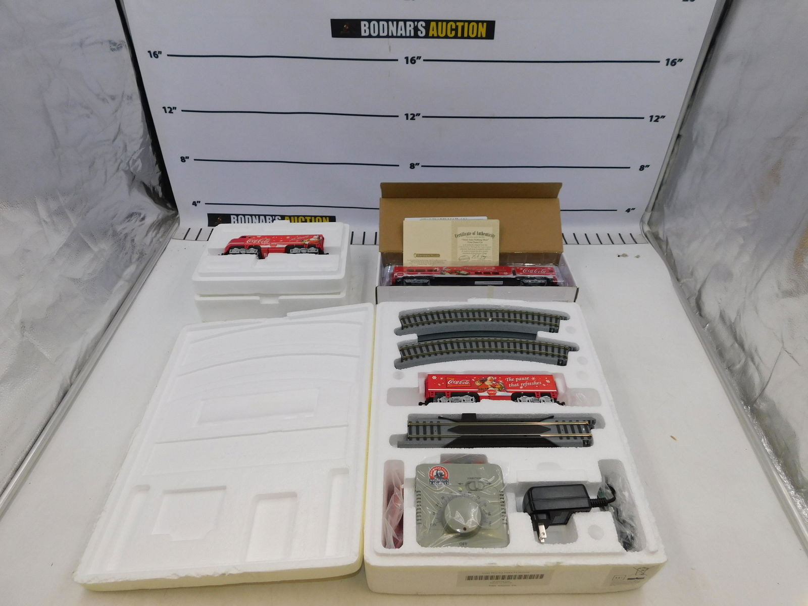 Hawthorne Village HO Gauge Coca Cola Train Set (1 of 10)