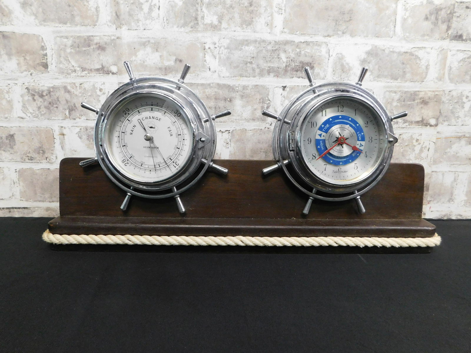 Group Lot of Clocks including Ships Clock (1 of 5)