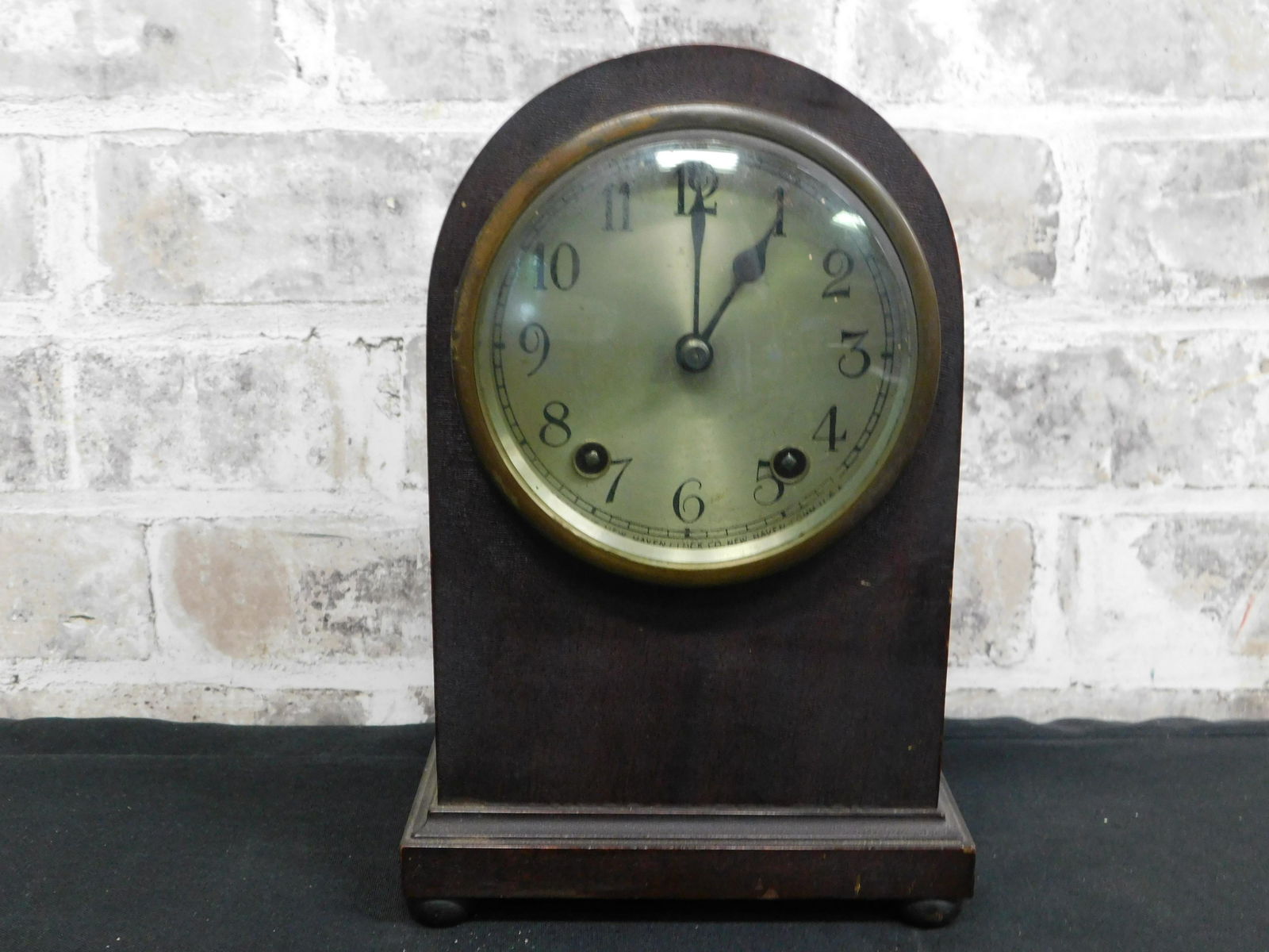 New Haven Beehive Mantle Clock (1 of 7)