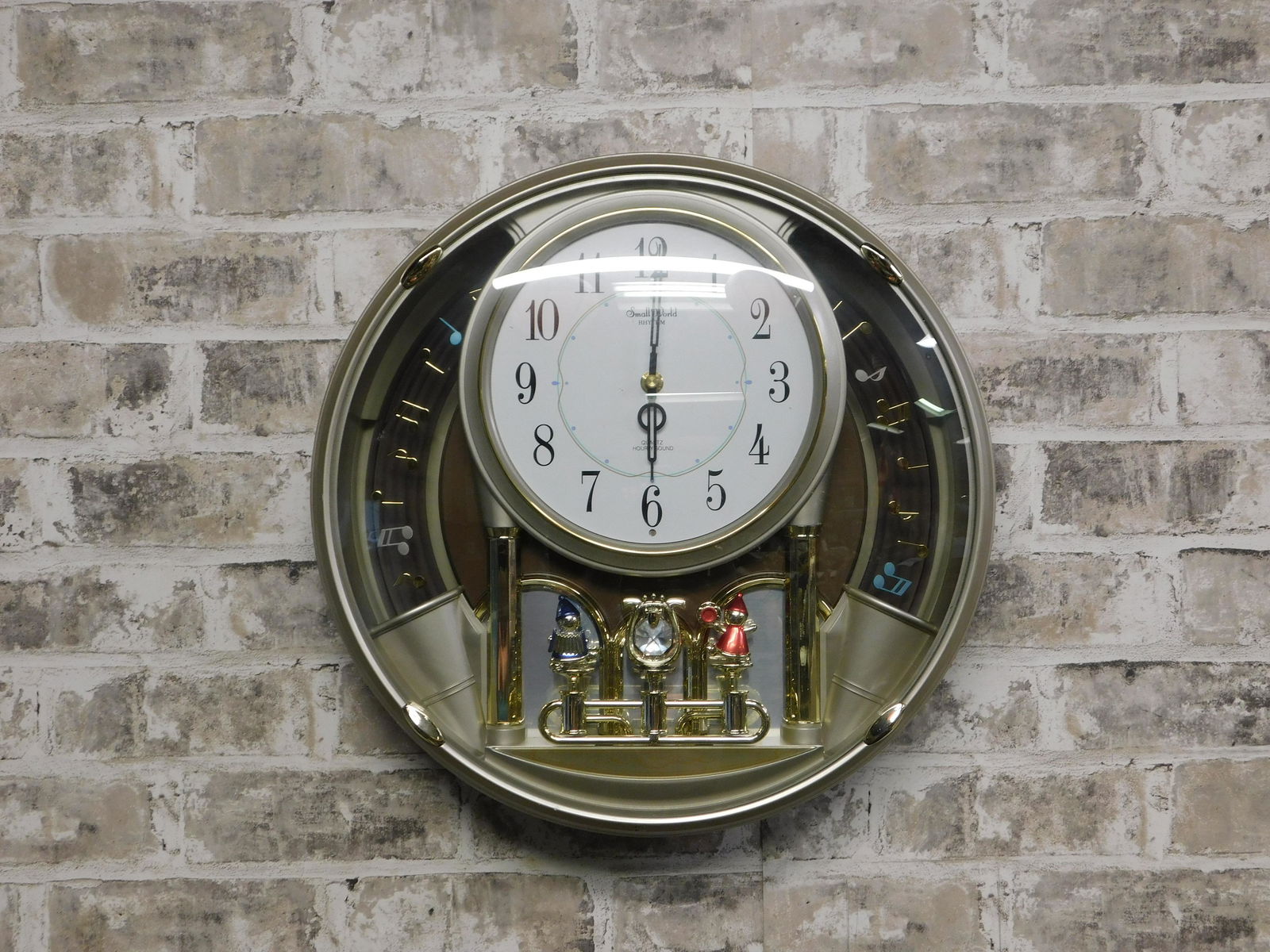 Walt Disney "Itâ€™s a Small World" Battery Operated Clock (1 of 8)