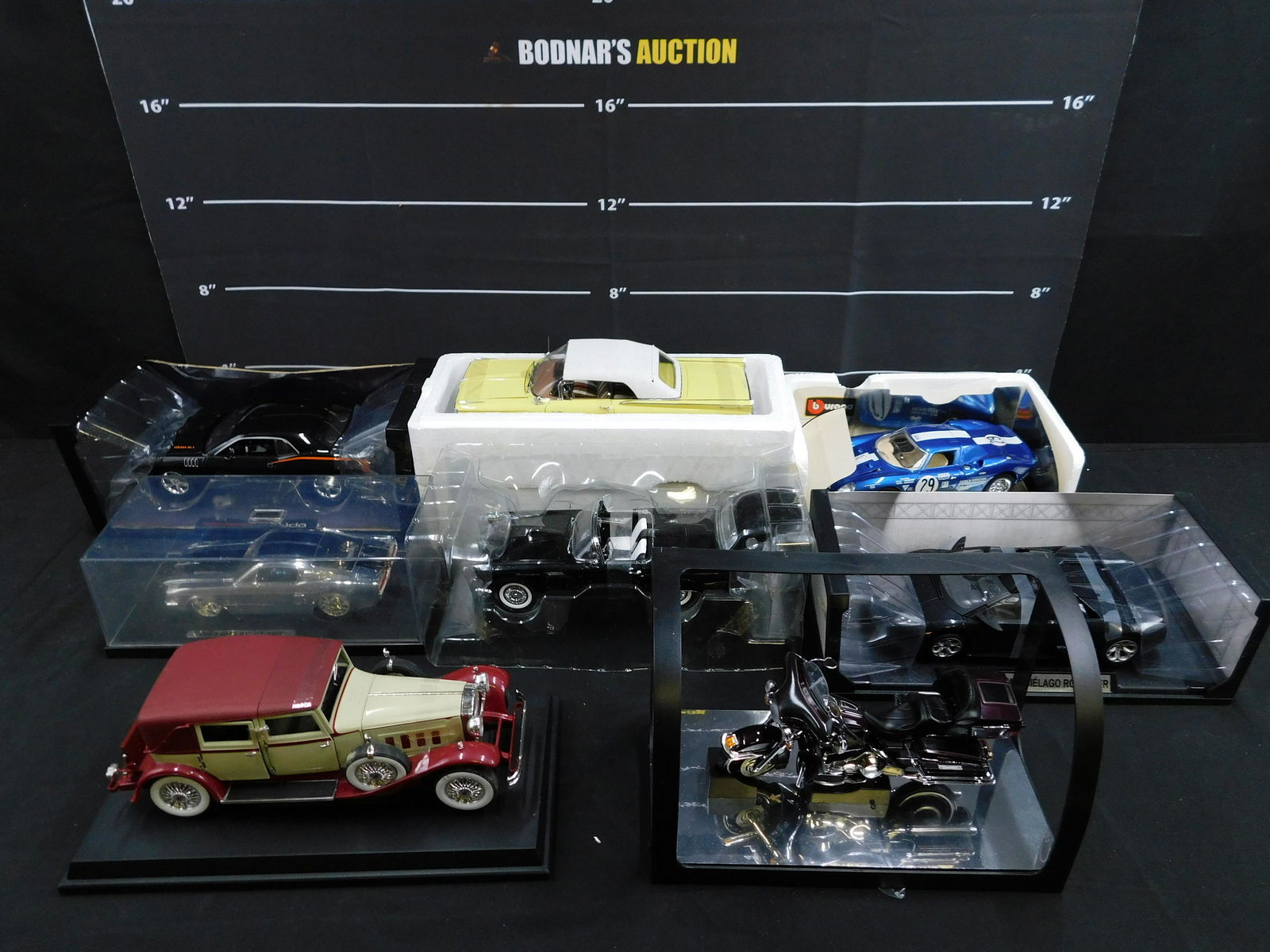 Lot of 8 Diecast Vehicles - 1:18 Scale (1 of 6)