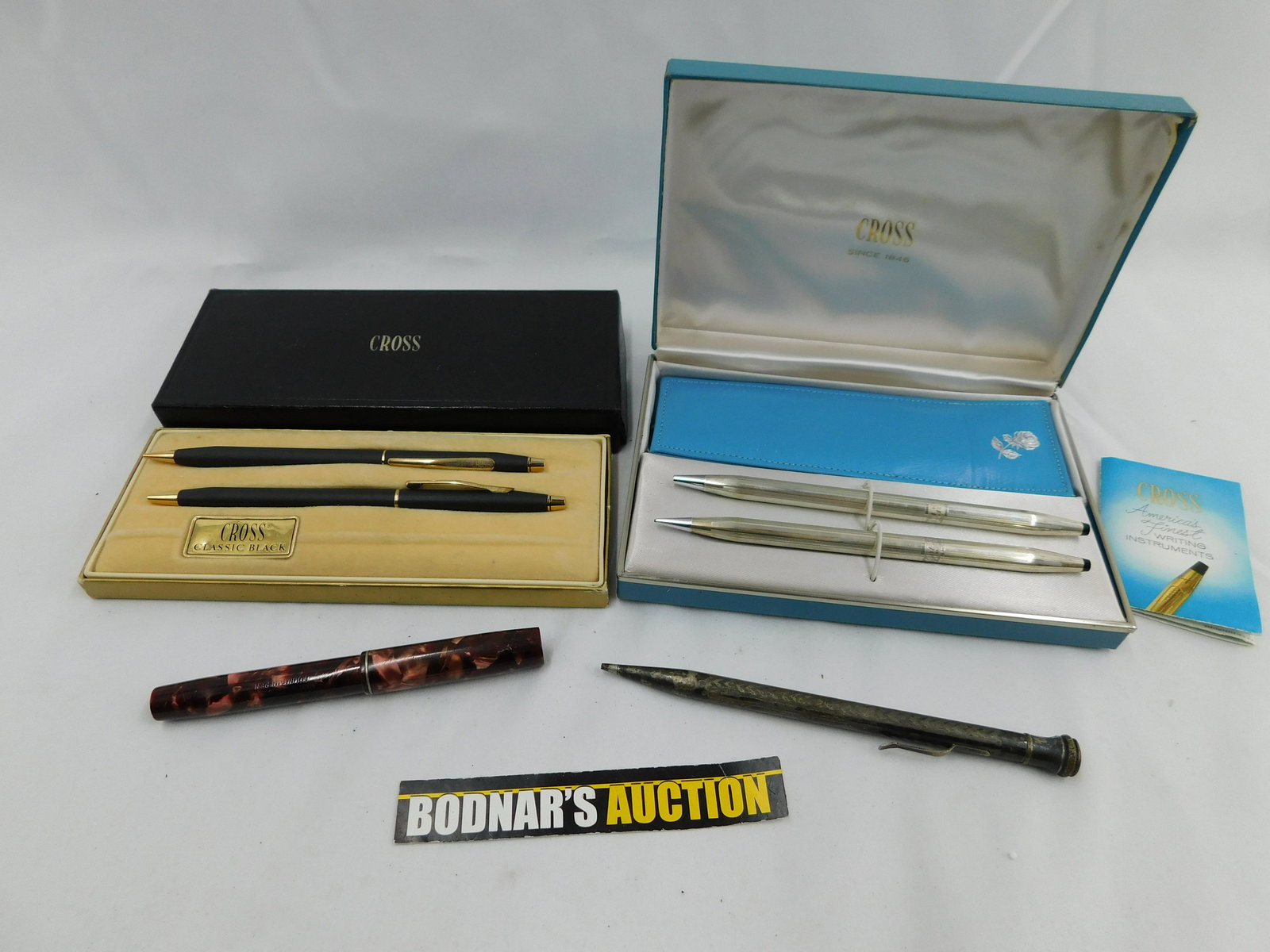 Lot of Ballpoint Pens and Pencils (1 of 6)