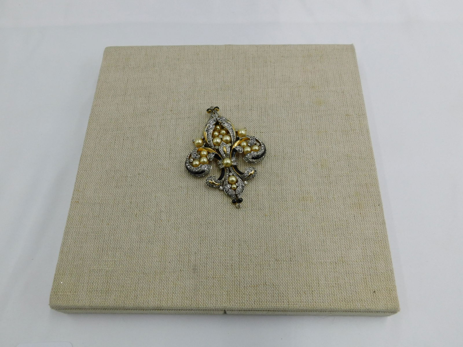 Trifari Dress Pin: Trifari Fur/Dress Pin - Fleur de Lis. Gold Tone. Measures 3.75". All invoices must be paid within 24 hours of the sale. All items are shipped USPS or UPS and will be billed separately. A $12 handling