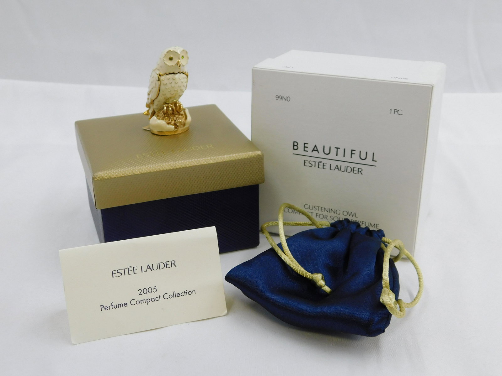 Estee Lauder Glistening Owl Perfume Compact (1 of 7)