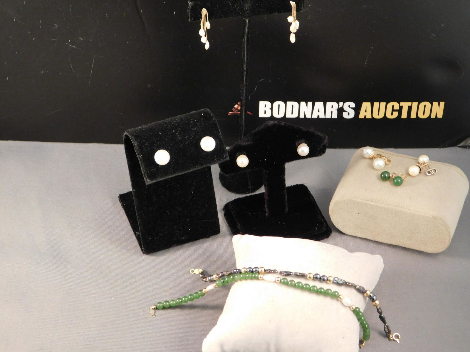 Group of 14K Gold, Pearl and Jade Jewelry (1 of 7)