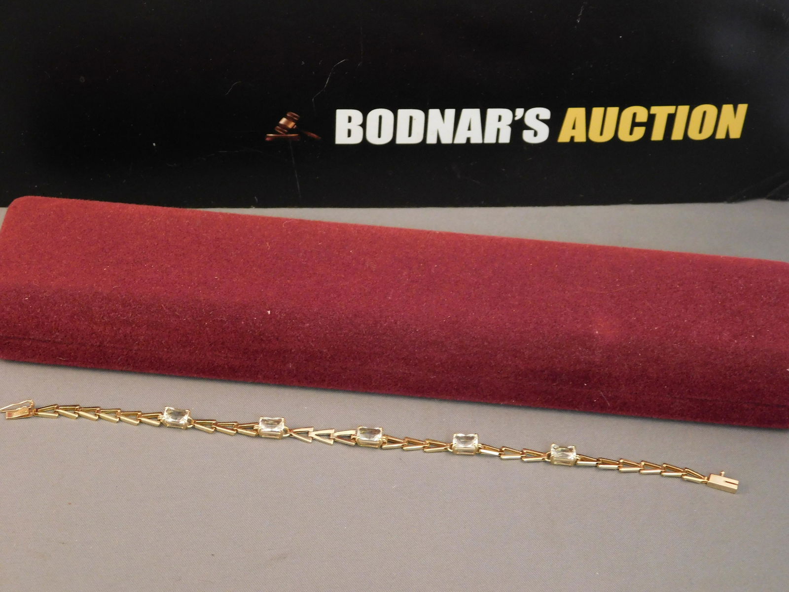 14K Yellow Gold Triangular Link Bracelet (1 of 5)