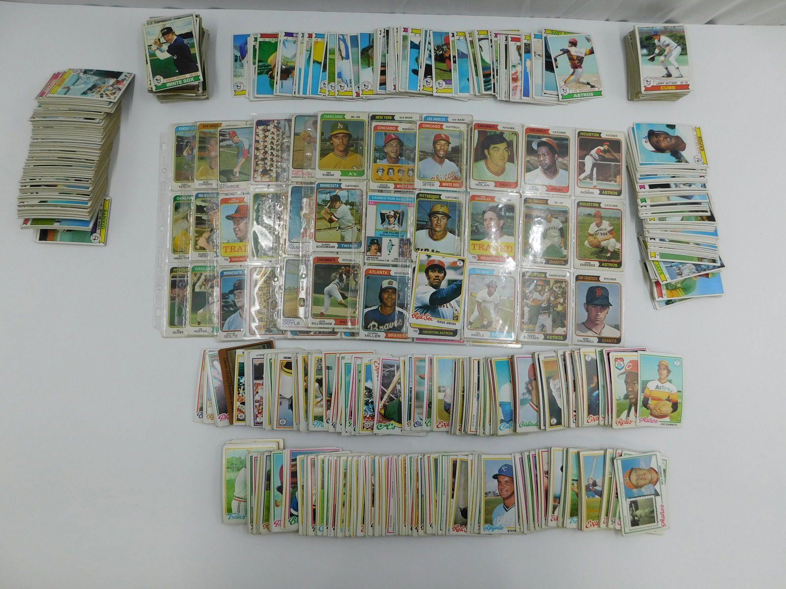 Lot of Mixed 1970's Baseball Cards (1 of 6)