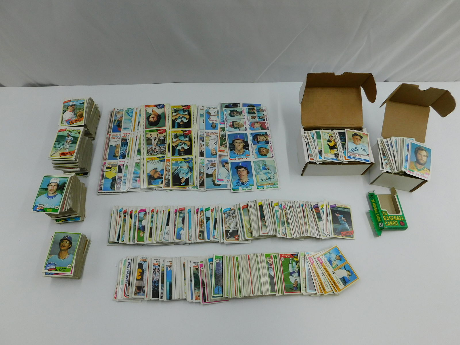 Lot of Mixed Early 1980's Baseball Cards (1 of 5)