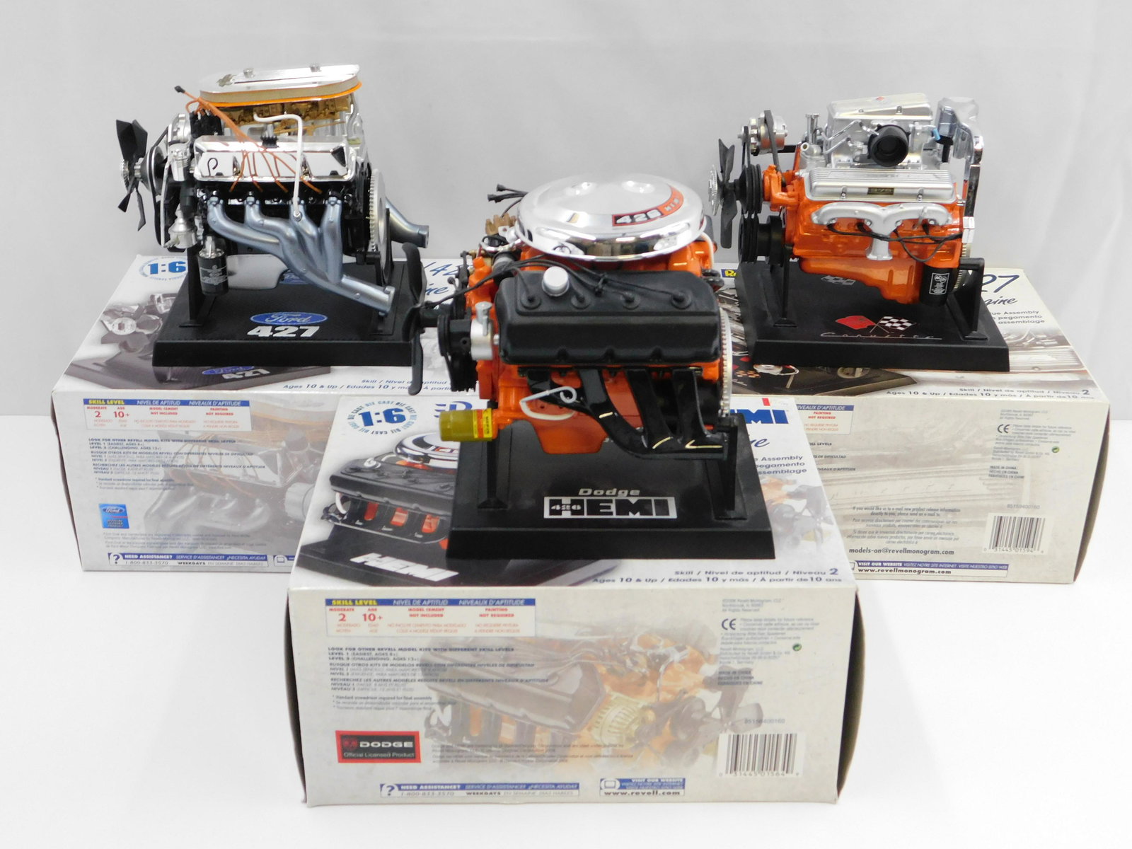 Lot of 3 Revell 1:6 Scale Engine Model Kits: Lot of 3 Revell 1:6 Scale Engine Model Kits including Ford 427 Engine, Corvette 327, and Dodge Hemi Street Engine. All come in original boxes. All invoices must be paid within 24 hours of the sale. Sh
