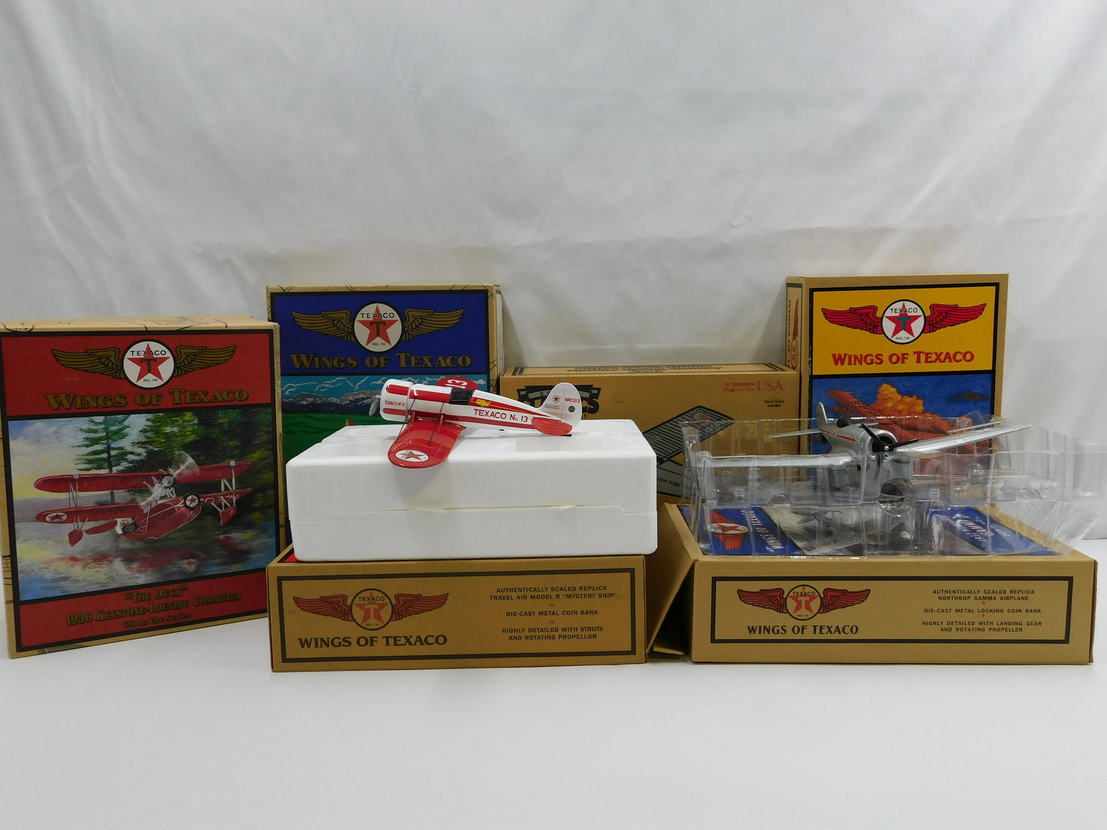 Lot of 6 Diecast Airplanes (1 of 4)