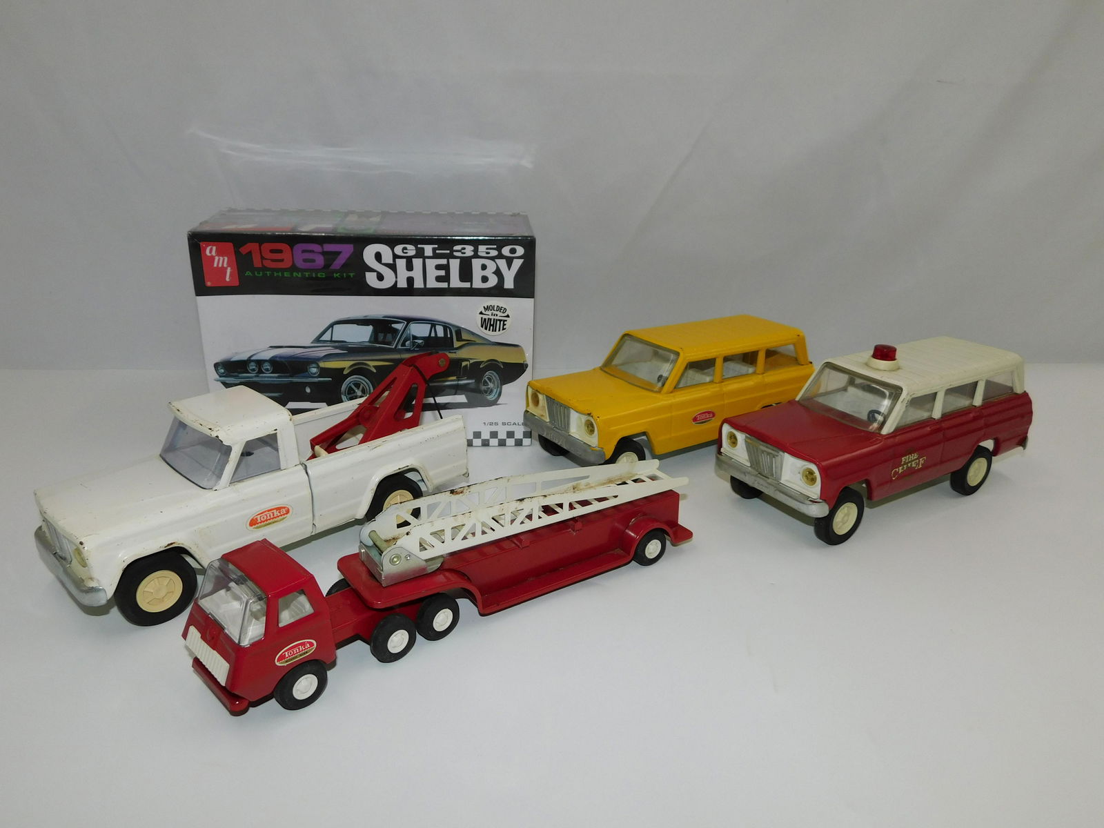 Lot of Vintage Tonka Pressed Steel Trucks (1 of 5)