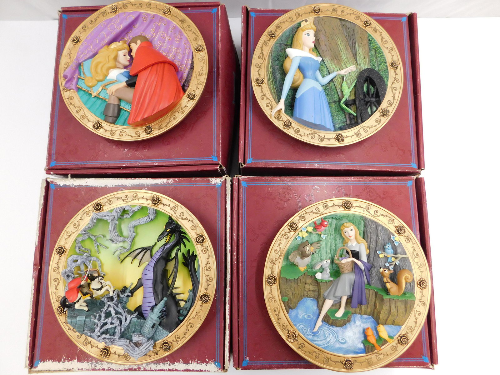 Lot of 4 Walt Disney Sleeping Beauty 3-D Plates (1 of 5)
