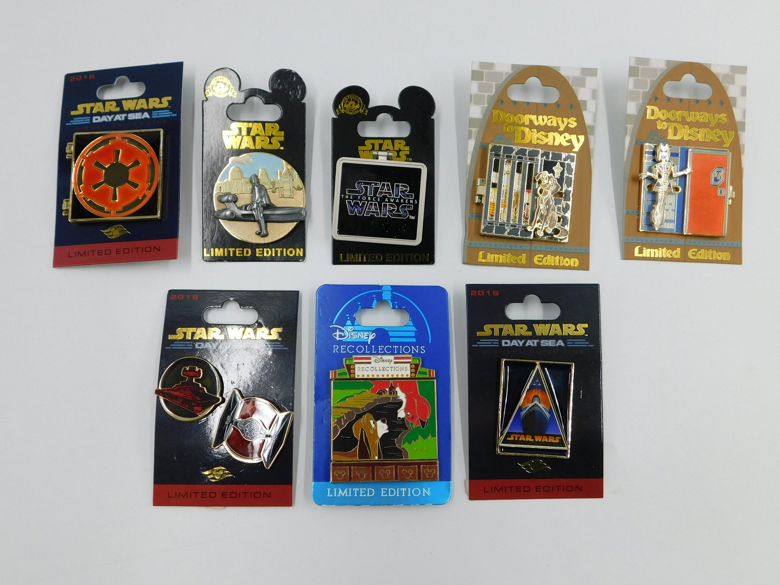 Lot of 8 Mixed Disney Limited Edition Pins (1 of 3)