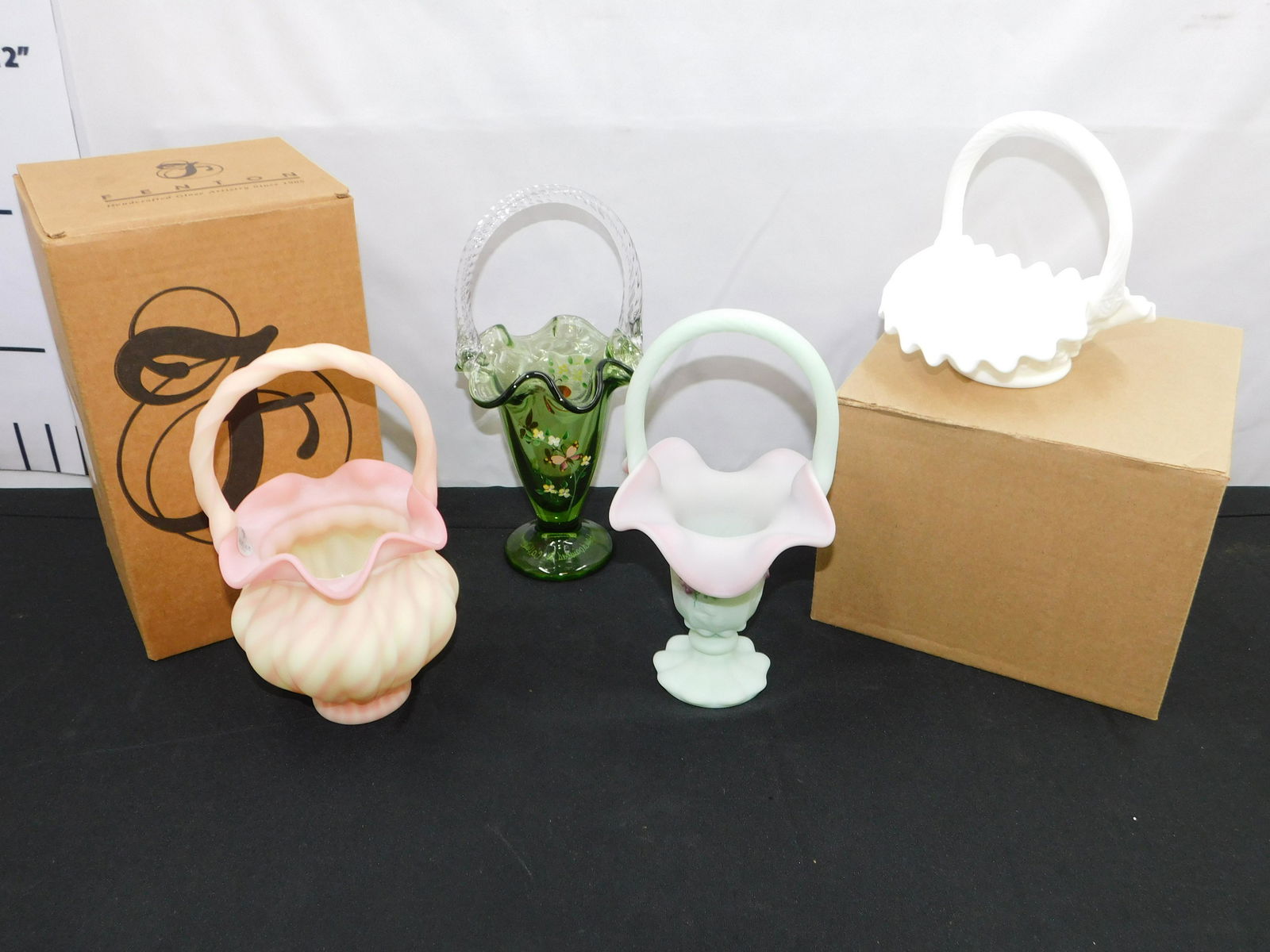 Lot of 4 Fenton Baskets (1 of 13)