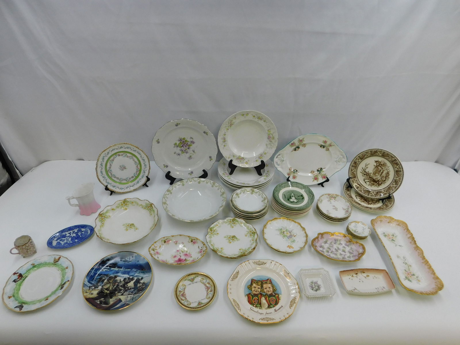 Lot of Porcelain and Ironstone Dishes (1 of 12)
