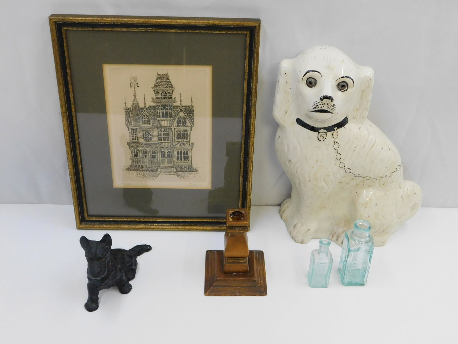 Group Lot of Collectibles (1 of 7)