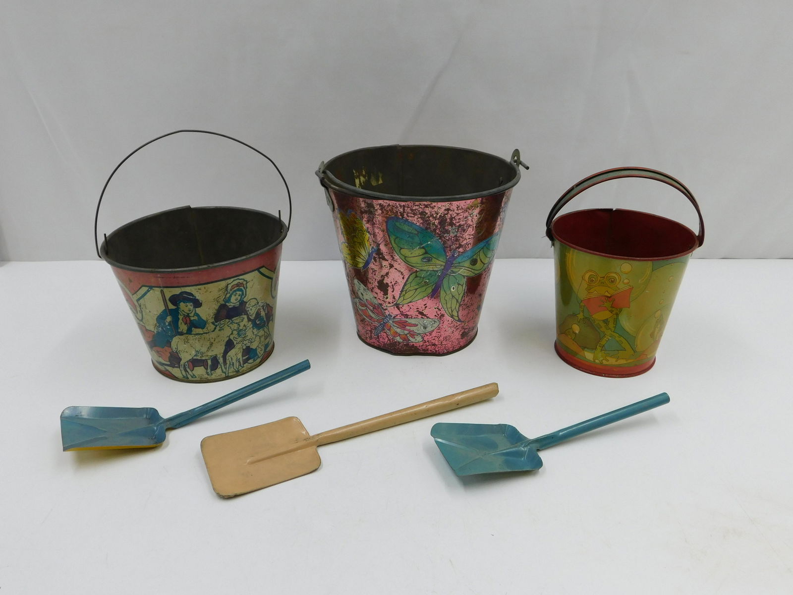 Lot of 3 Vintage Tin Sand Pails (1 of 14)