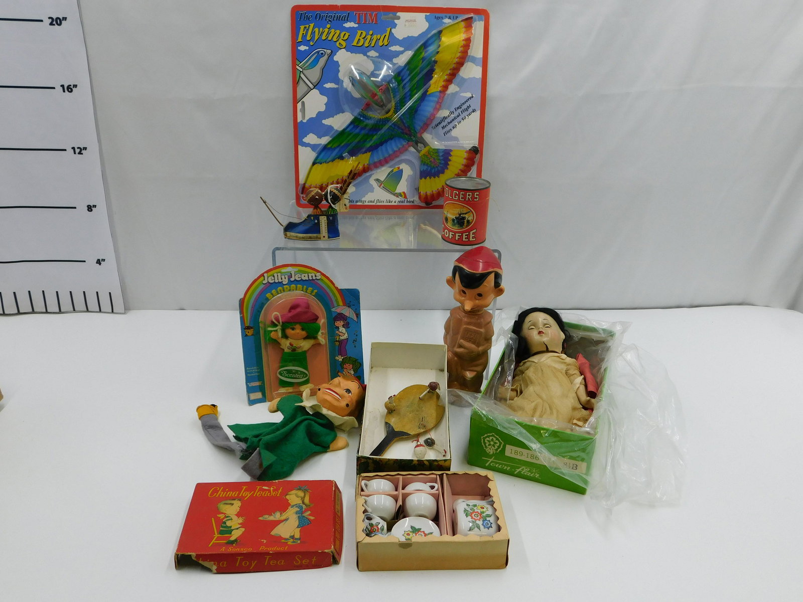 Lot of Vintage Toys (1 of 6)
