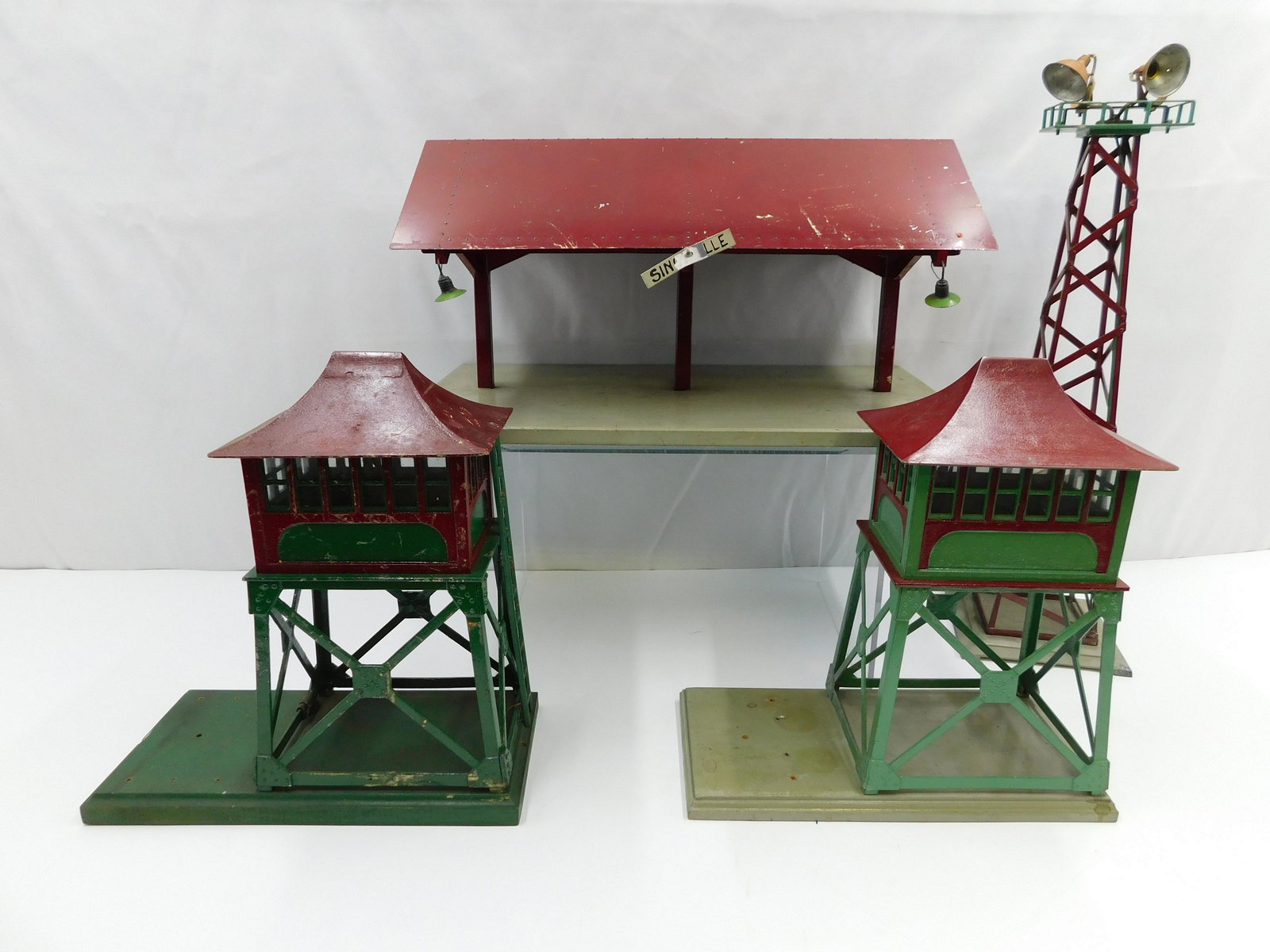 Lot of Standard Gauge Accessories (1 of 5)