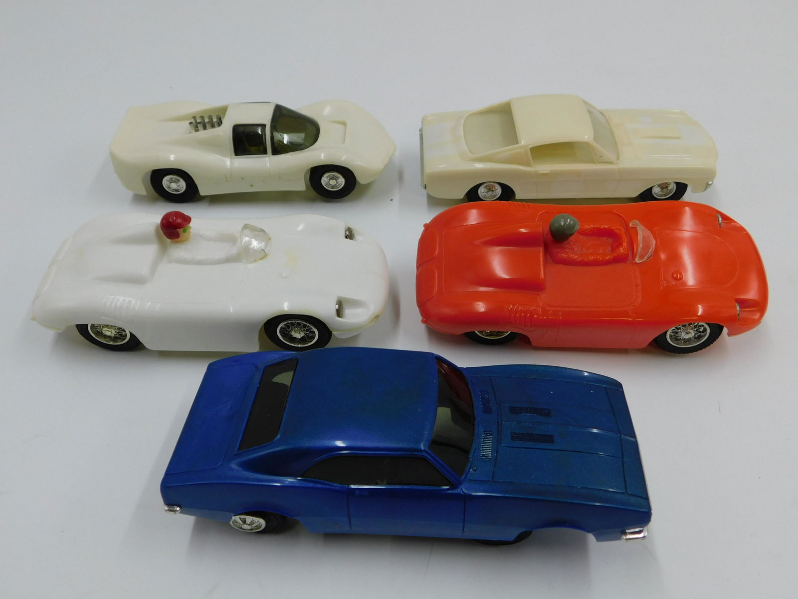 Lot of 5 Slot Cars - 1:32 Scale (1 of 11)