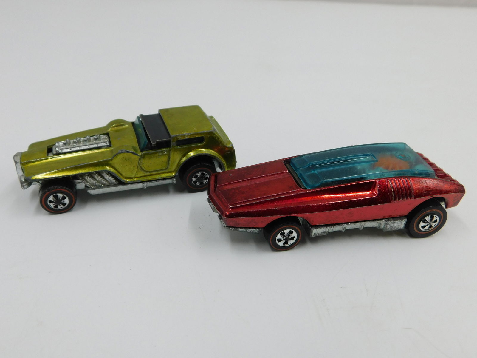 Lot of 2 Hot Wheels Redlines (1 of 5)