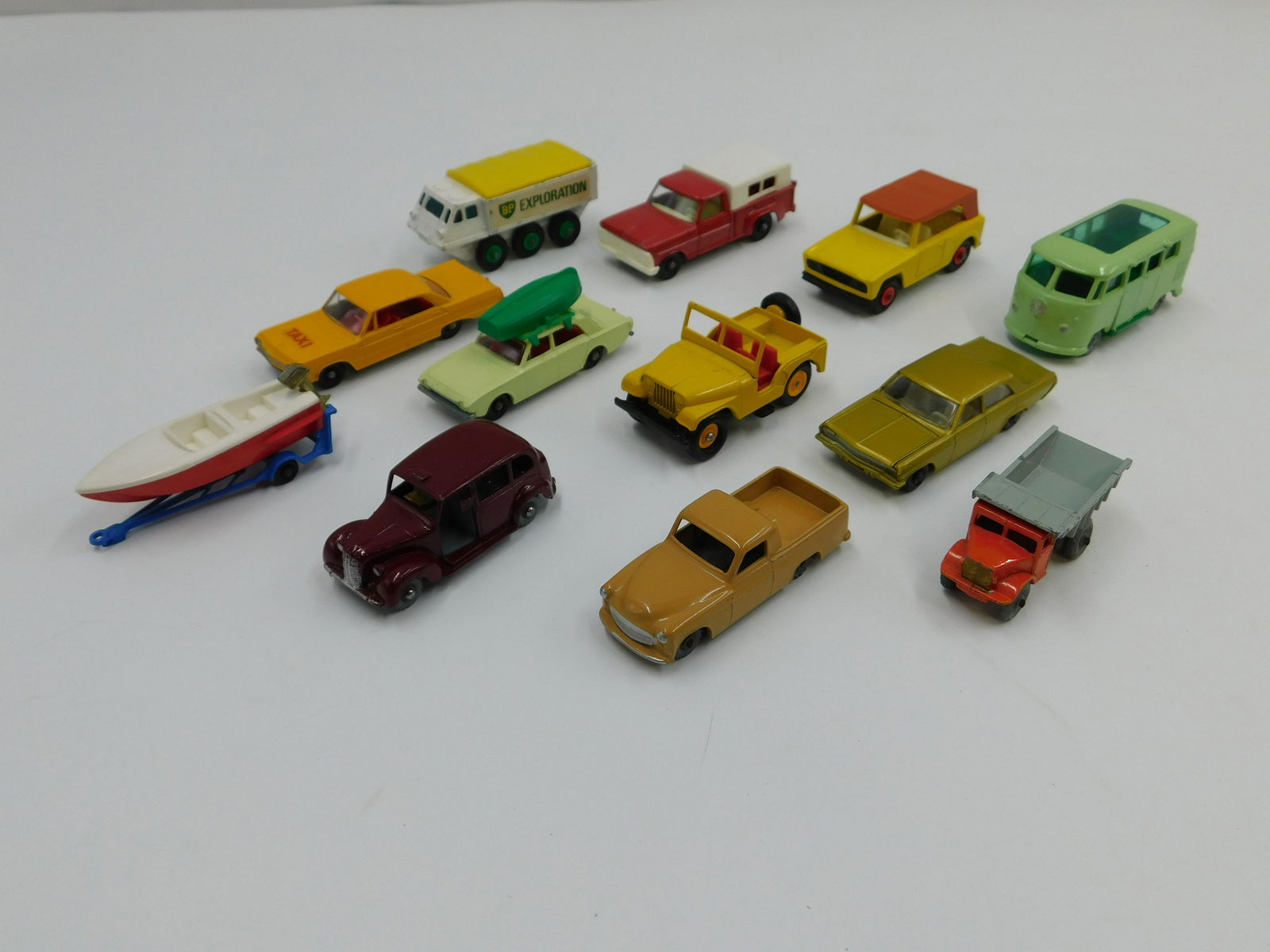 Lot of 12 Vintage Matchbox Cars (1 of 11)