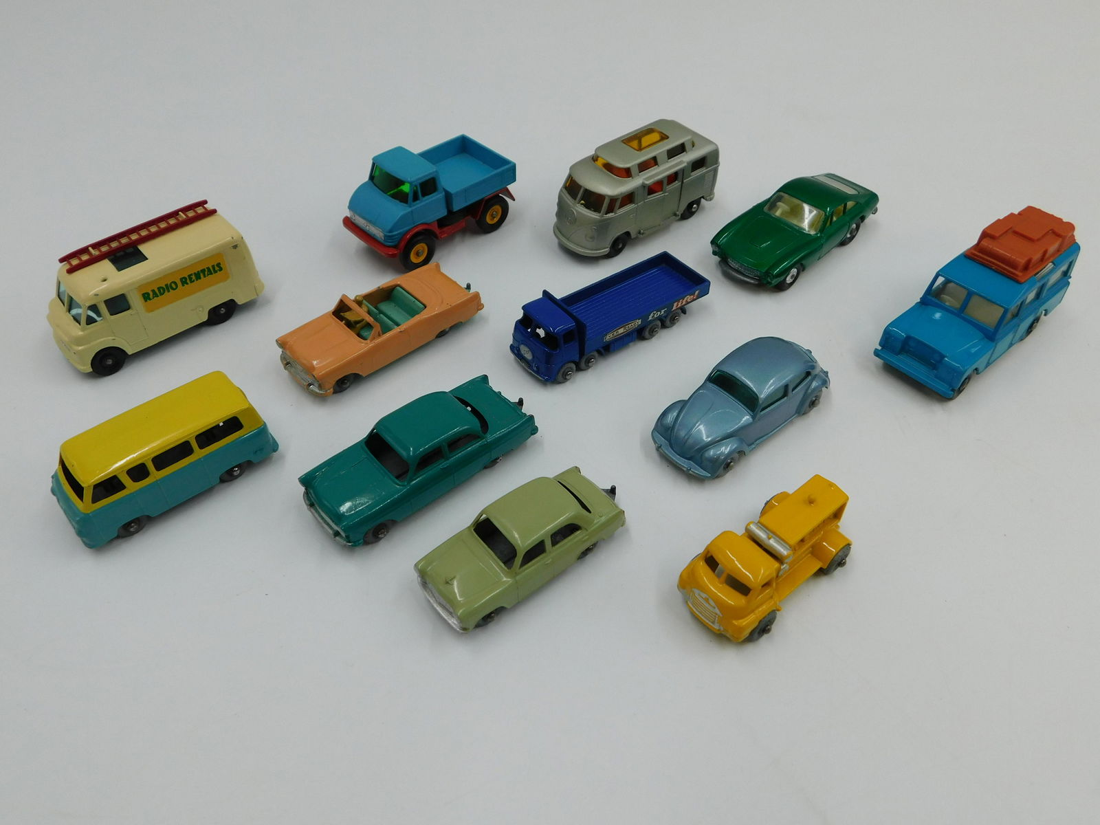 Lot of 12 Vintage Matchbox Cars (1 of 11)