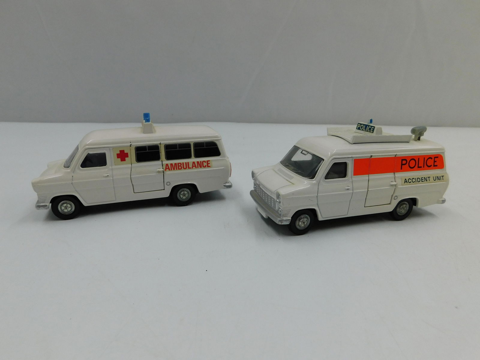 Lot of 2 Vintage Dinky Ambulances (1 of 6)