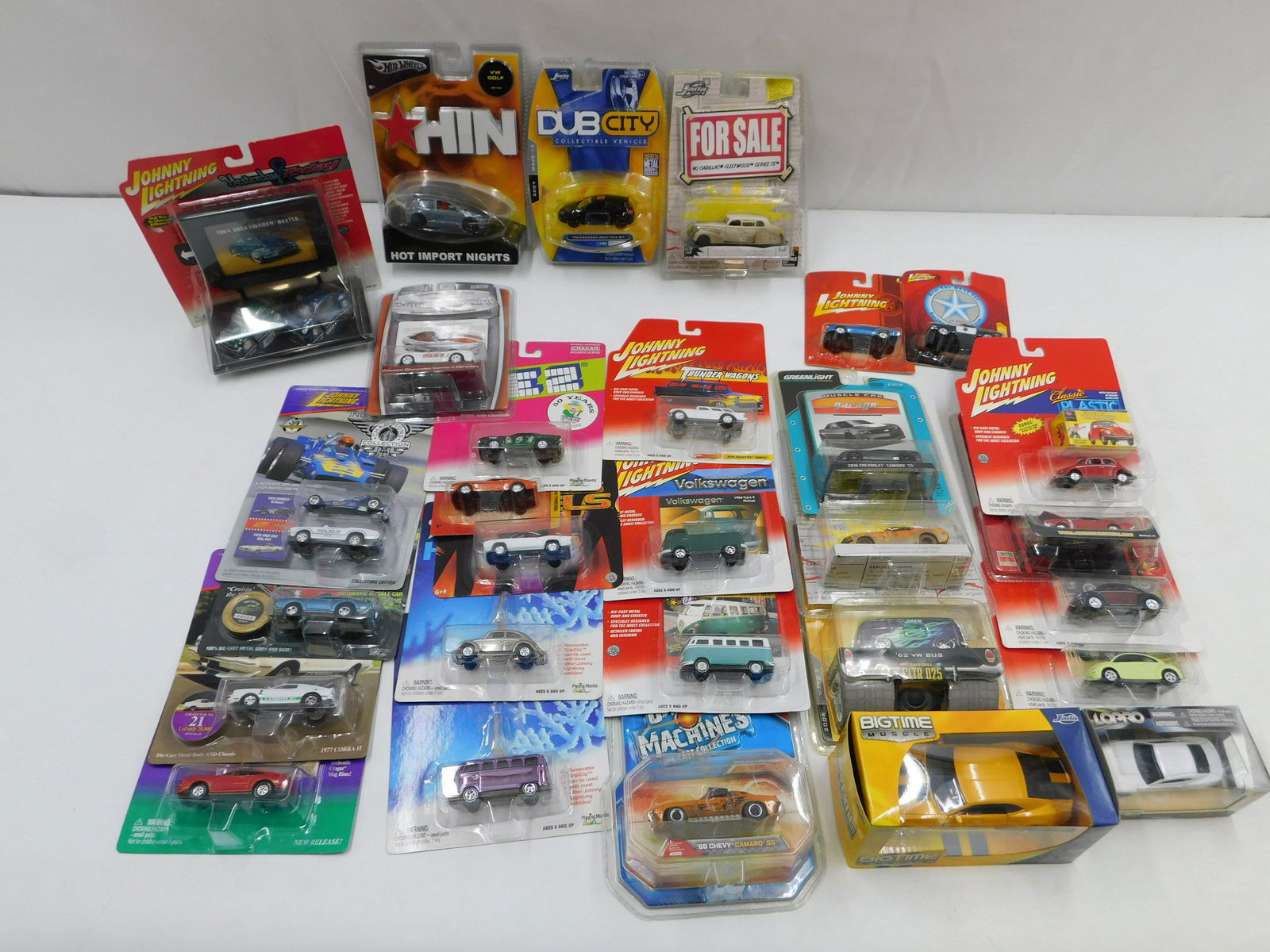Lot of Mixed Brand Diecast Cars - Many Johnny Lightning (1 of 5)