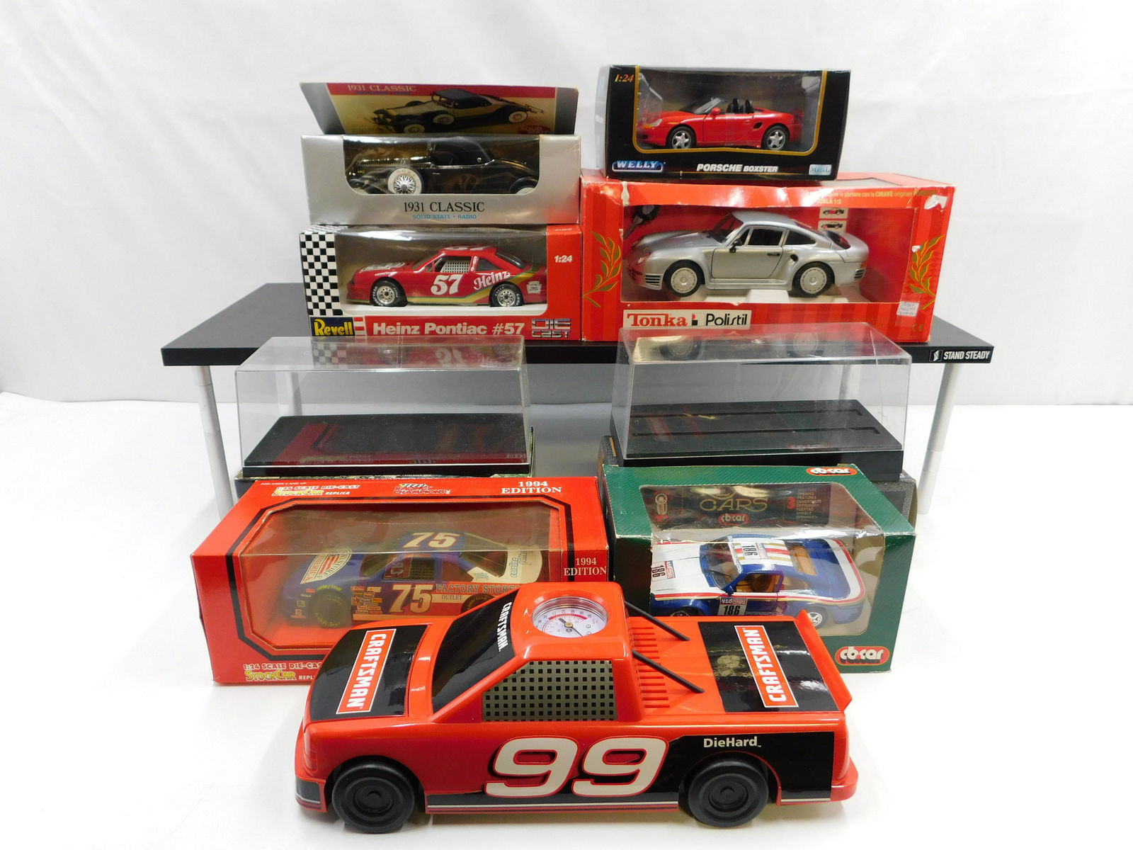 Large Lot of Diecast Cars (1 of 5)