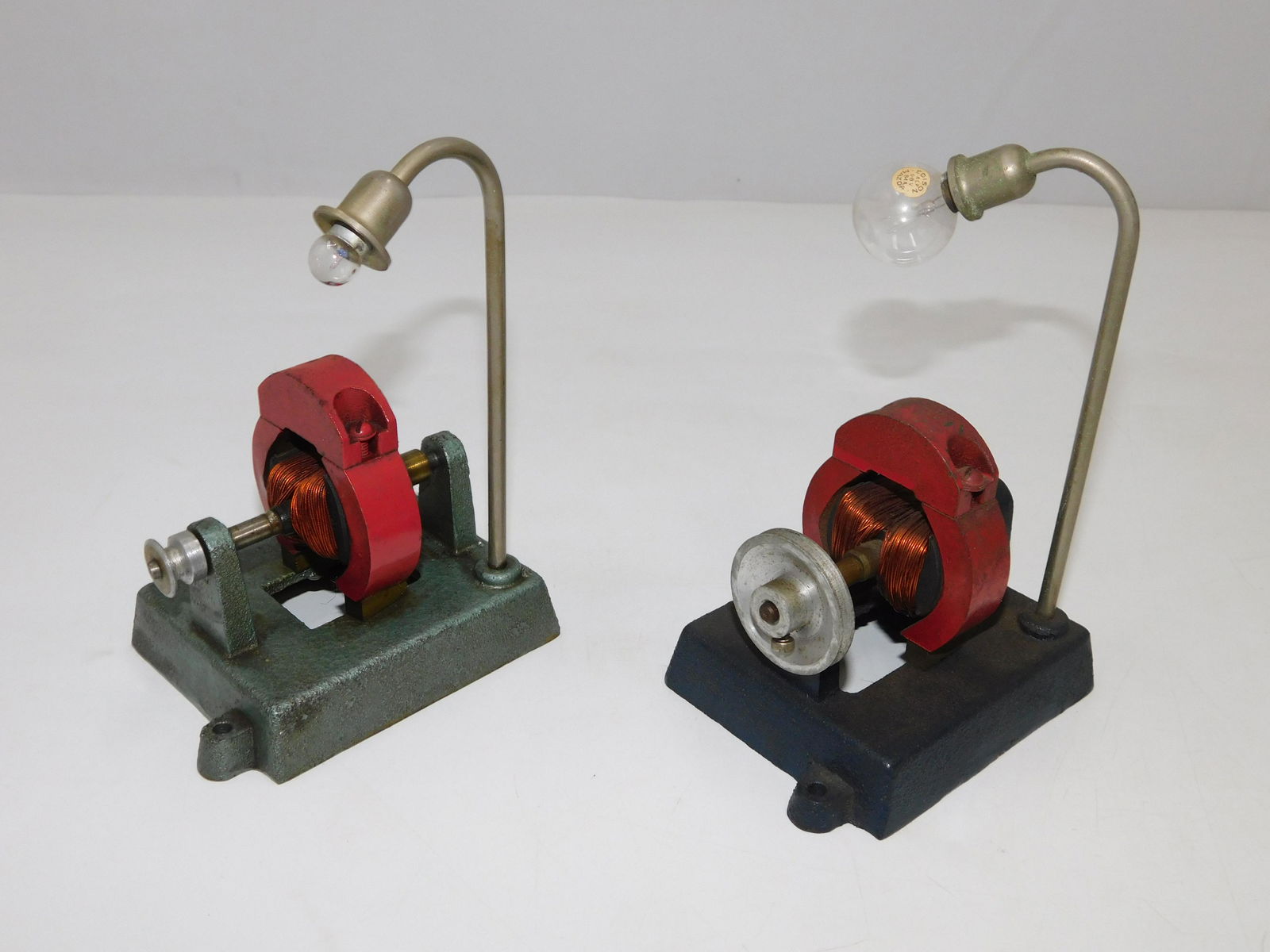 Lot of 2 Electric Motor Light Stations (1 of 6)