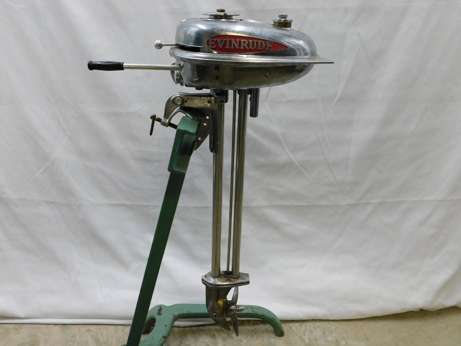 Antique Evinrude Outboard Boat Motor (0070) on Apr 13, 2023 Bodnar's