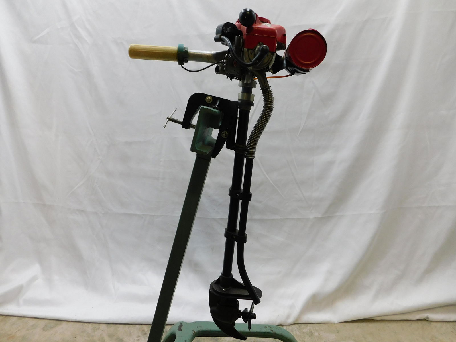 Antique O&R Compact 3 Outboard Boat Motor (1 of 7)