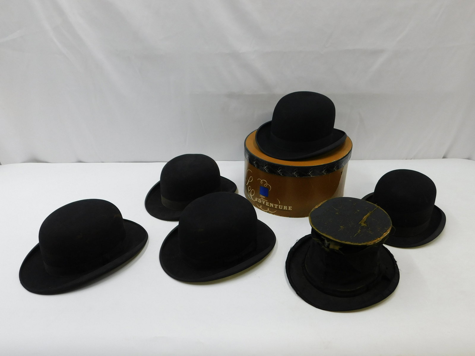 Lot of 6 Gentlemen's Hats: Lot of 6 Gentlemen's Hats including 5 Bowler Hats - (3) Stetson, Gothdale, and Knox. Also includes a pop up top hat that needs restoration. All bowler hats are in good condition but need a cleaning. A