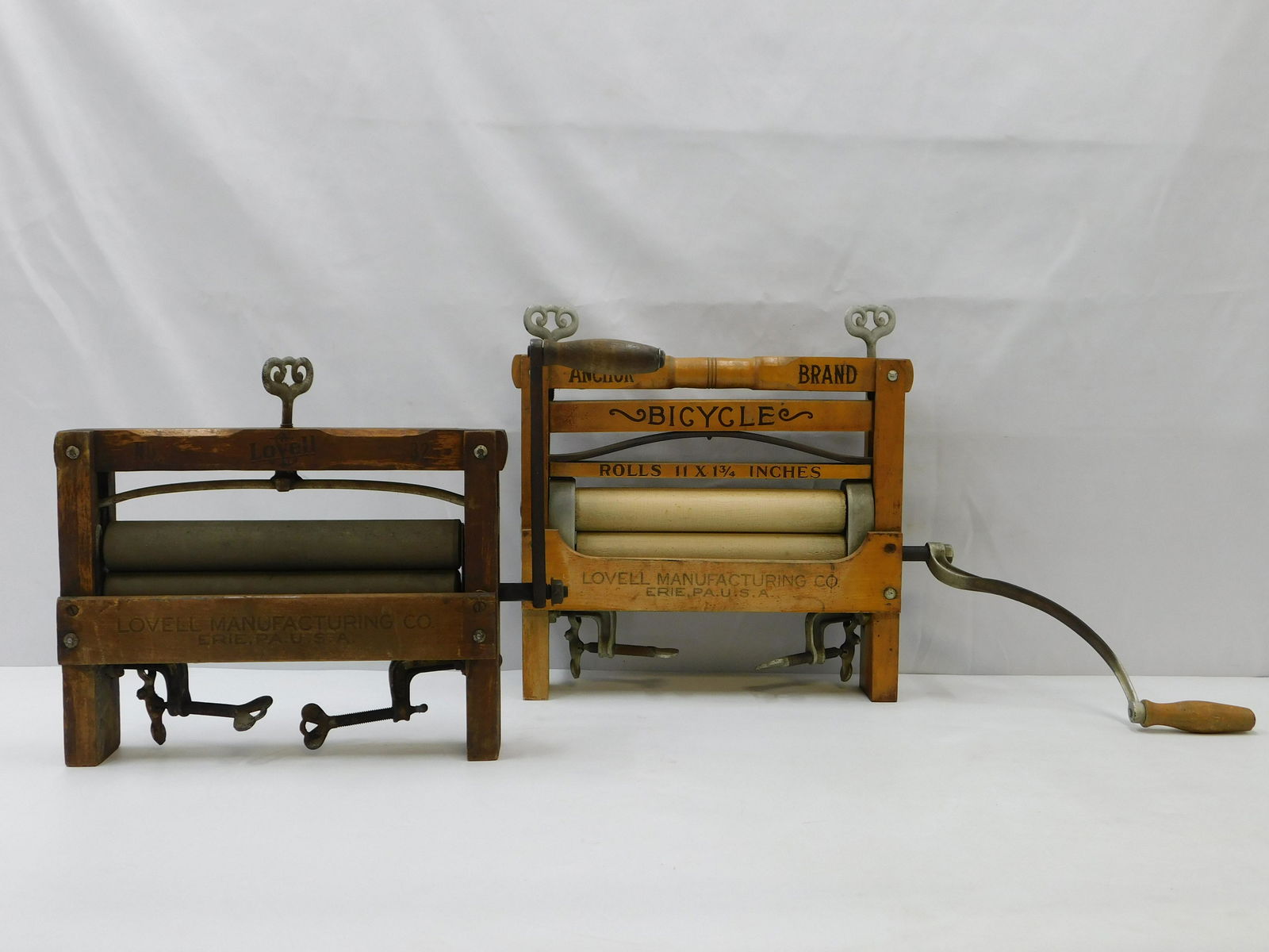 Lot of 2 Antique Wringer Machines (1 of 5)