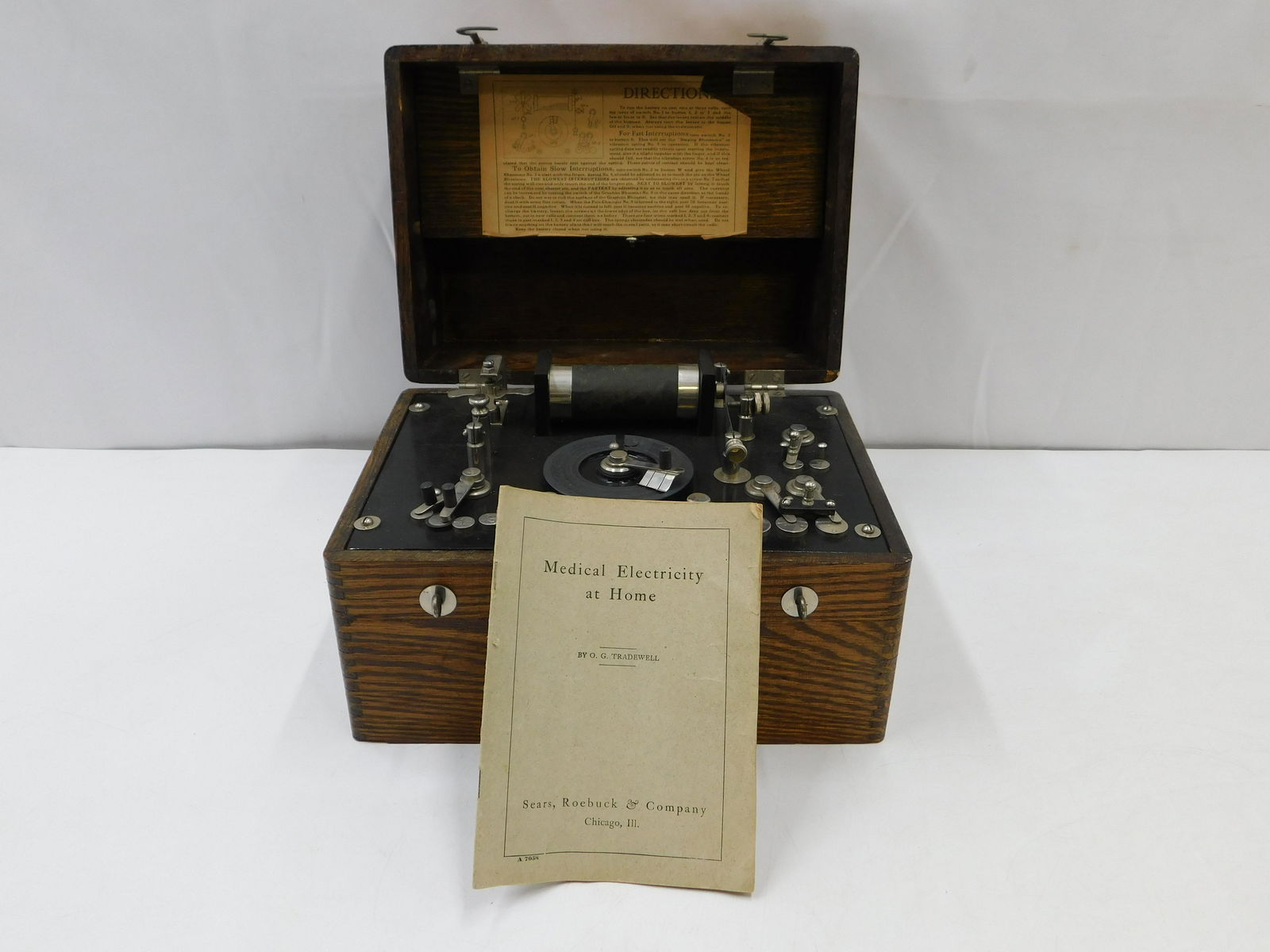 Medical Electricity At Home Quack Machine (1 of 9)