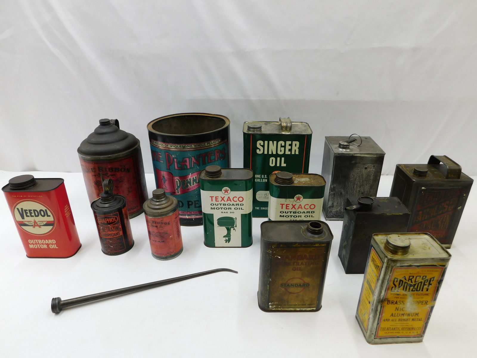Large Lot of Advertising Tins: Large Lot of Advertising Tins including Standard Penetrating Oil, Flebings Harnesso Blackening Chemical Tin, Singer Sewing Machine Oil, Veedol Outboard Motor Oil, Arco Spotzoff, Blue Ribbon Cream Natu