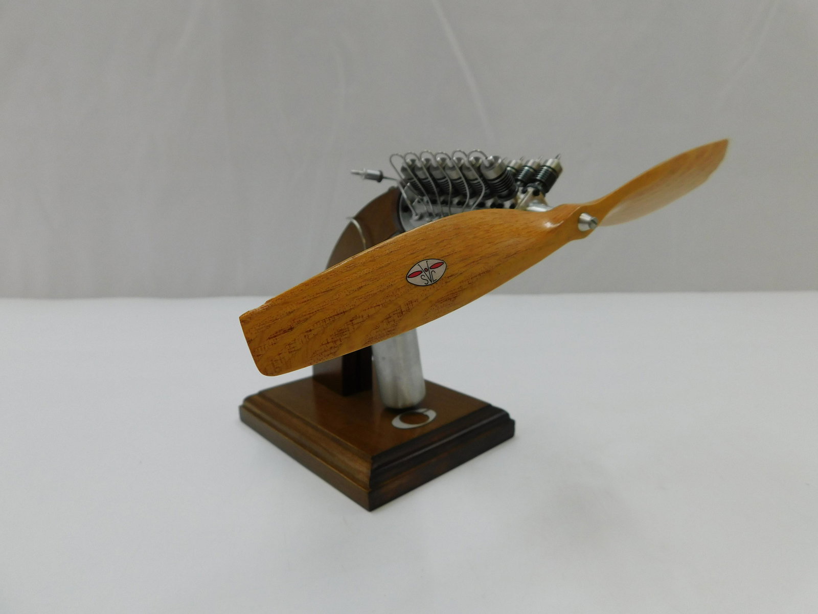 Vintage CO2 Powered 12 Cylinder Model Airplane Engine (1 of 6)
