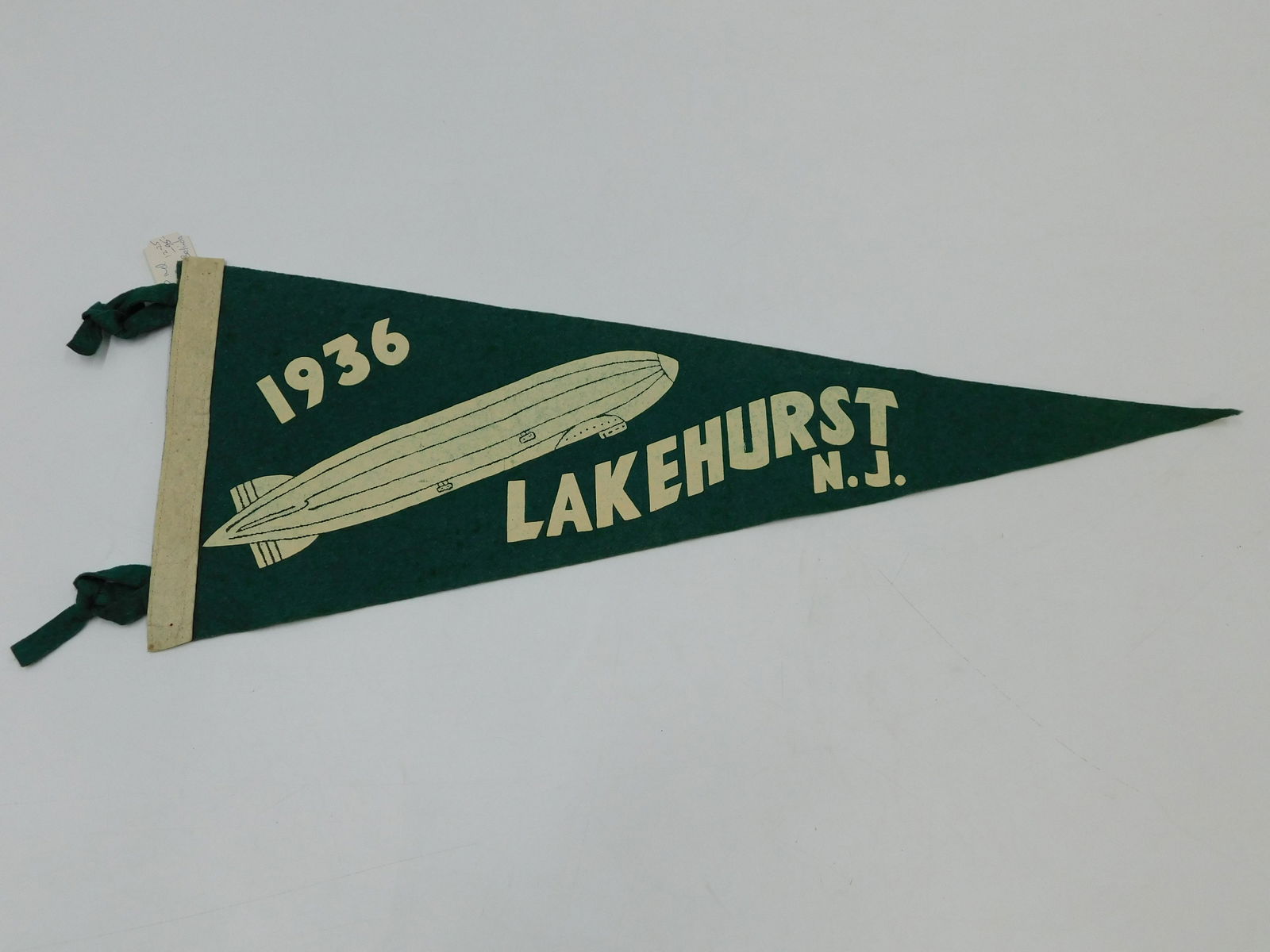 Vintage Lakehurst NJ 1936 Hindenburg Pennant (1 of 4)