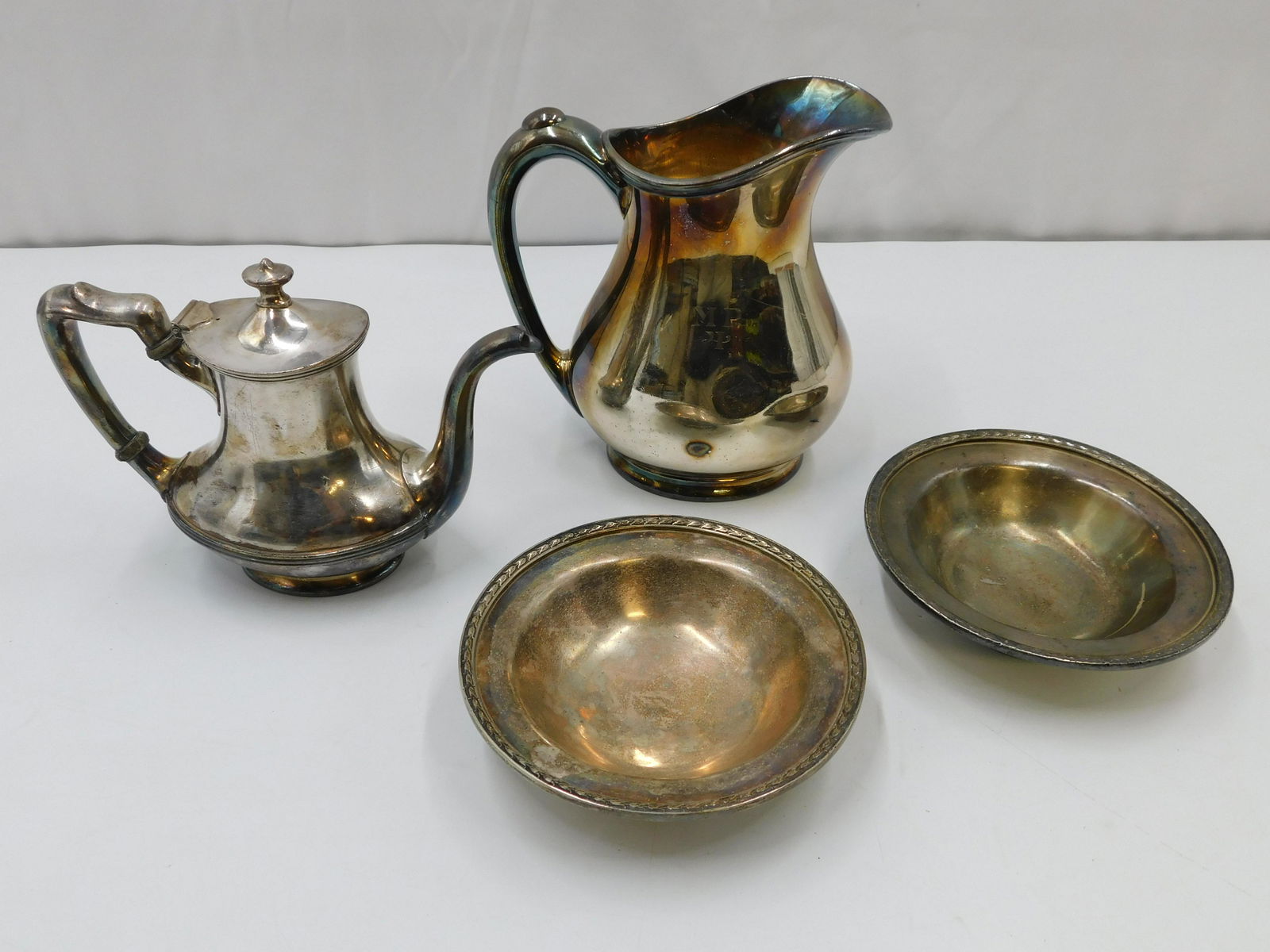 Lot of Missouri Pacific Silverplate Serving Pieces (1 of 5)
