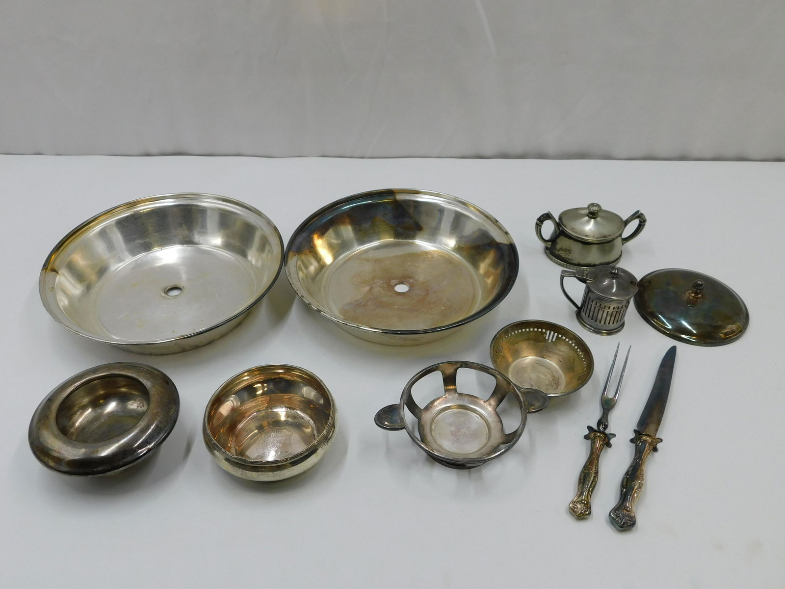 Large Lot of Railroad Serving Pieces - Mostly Union Pacific (1 of 7)