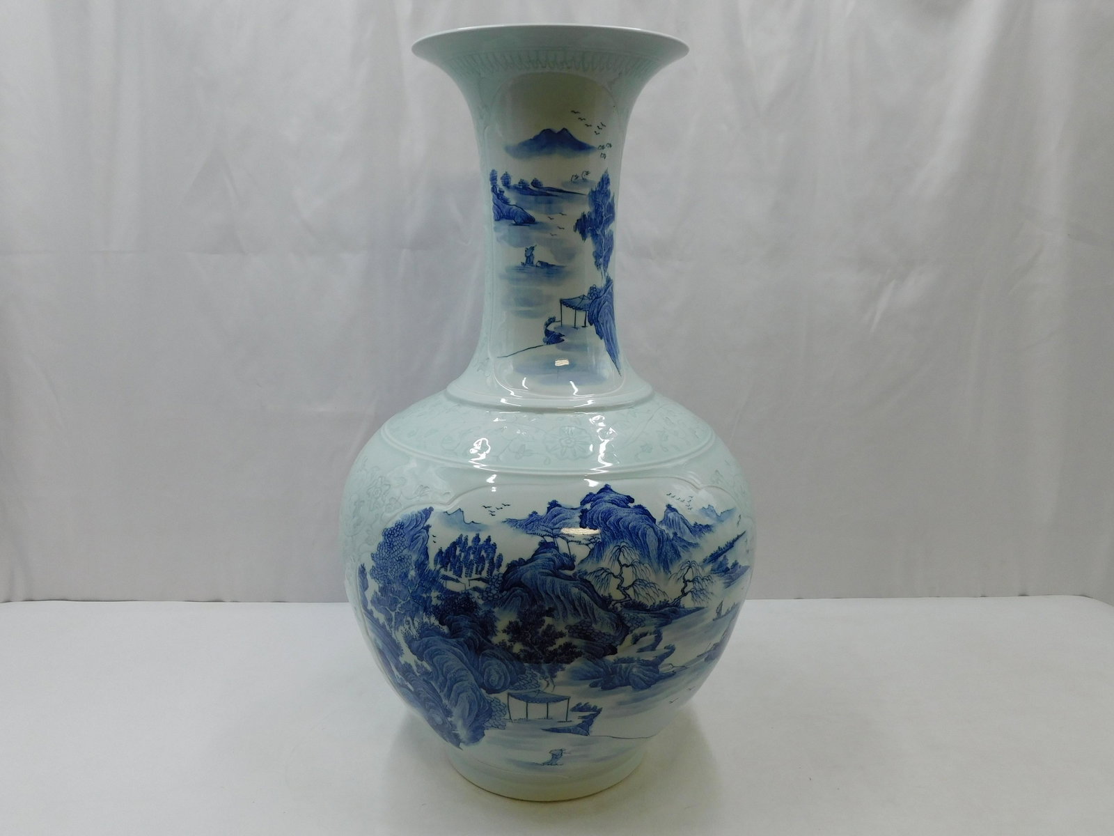 Chinese Export Porcelain Tall Vase (1 of 7)