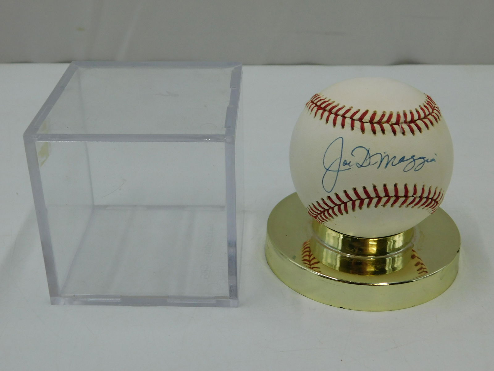 Joe DiMaggio Autographed Baseball (1 of 4)