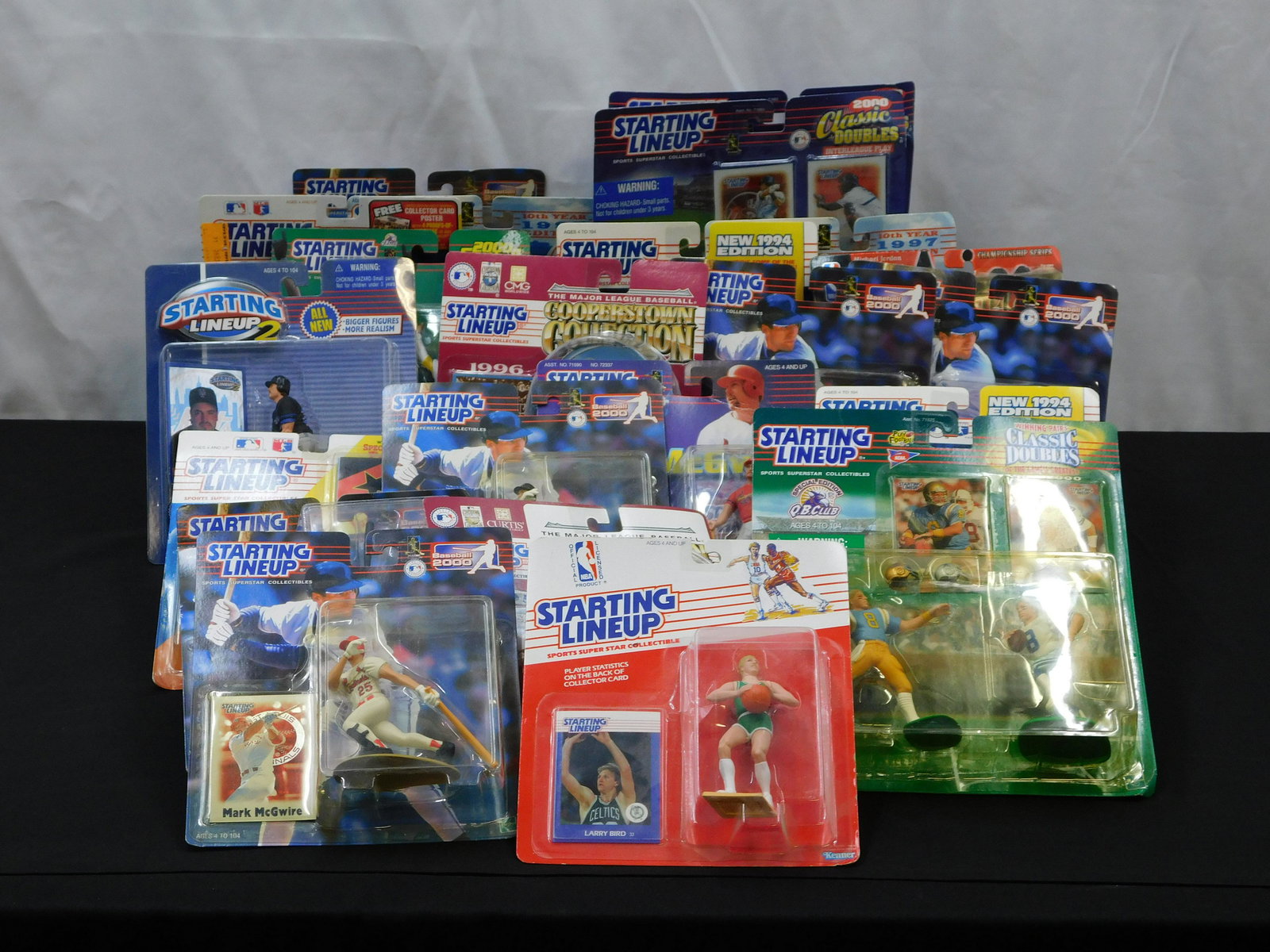 Lot of Starting Lineup Figures (1 of 5)